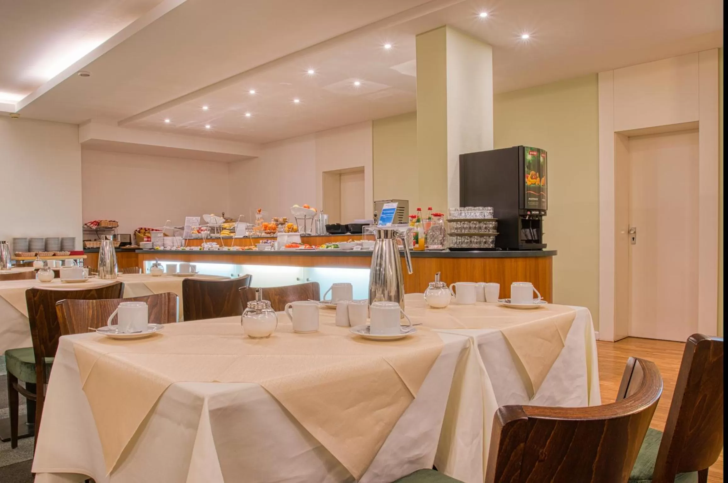 Buffet breakfast, Restaurant/Places to Eat in Best Western Hotel Bremen City