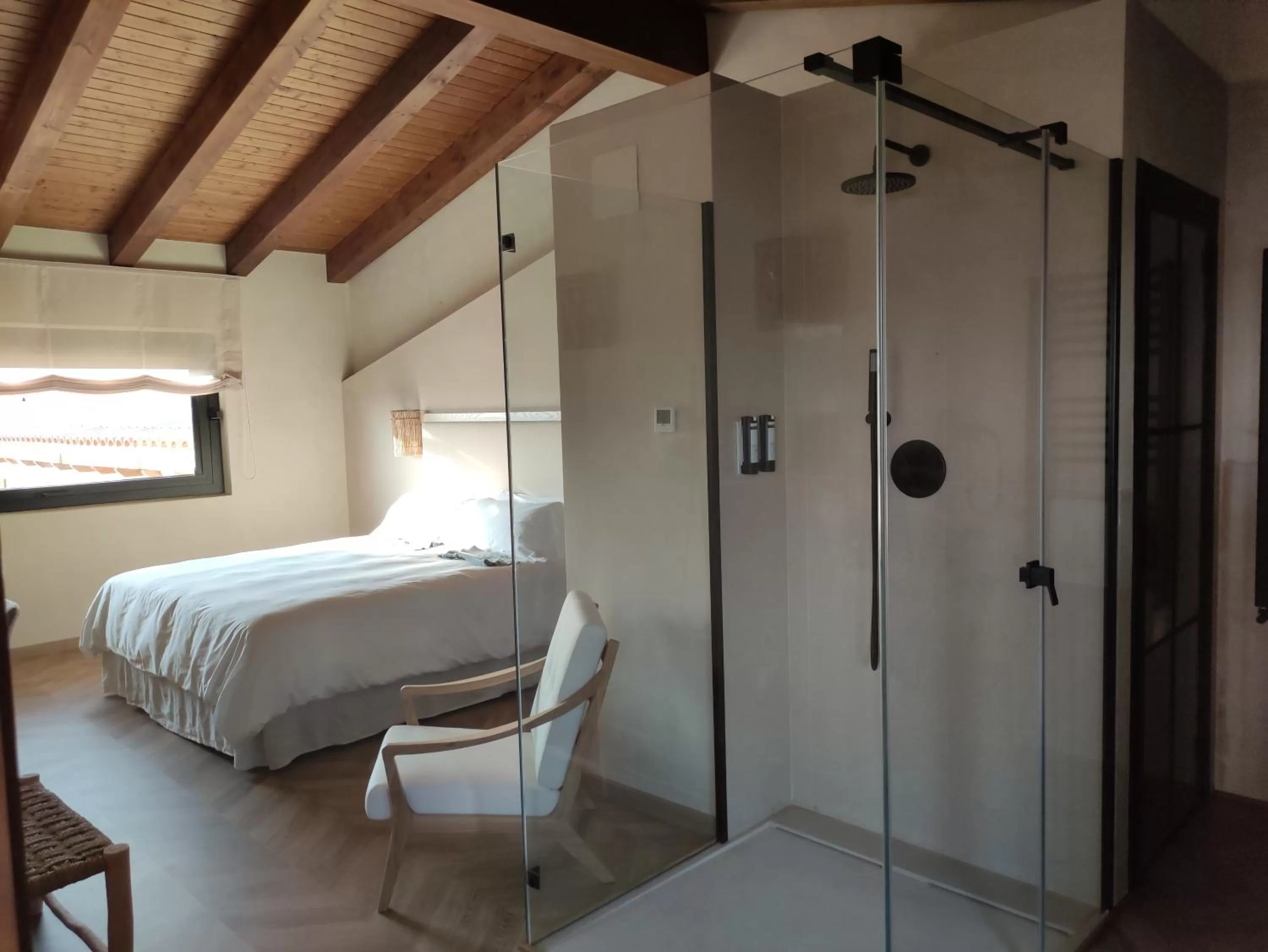 Photo of the whole room, Bed in Hábitat Cigüeña Negra