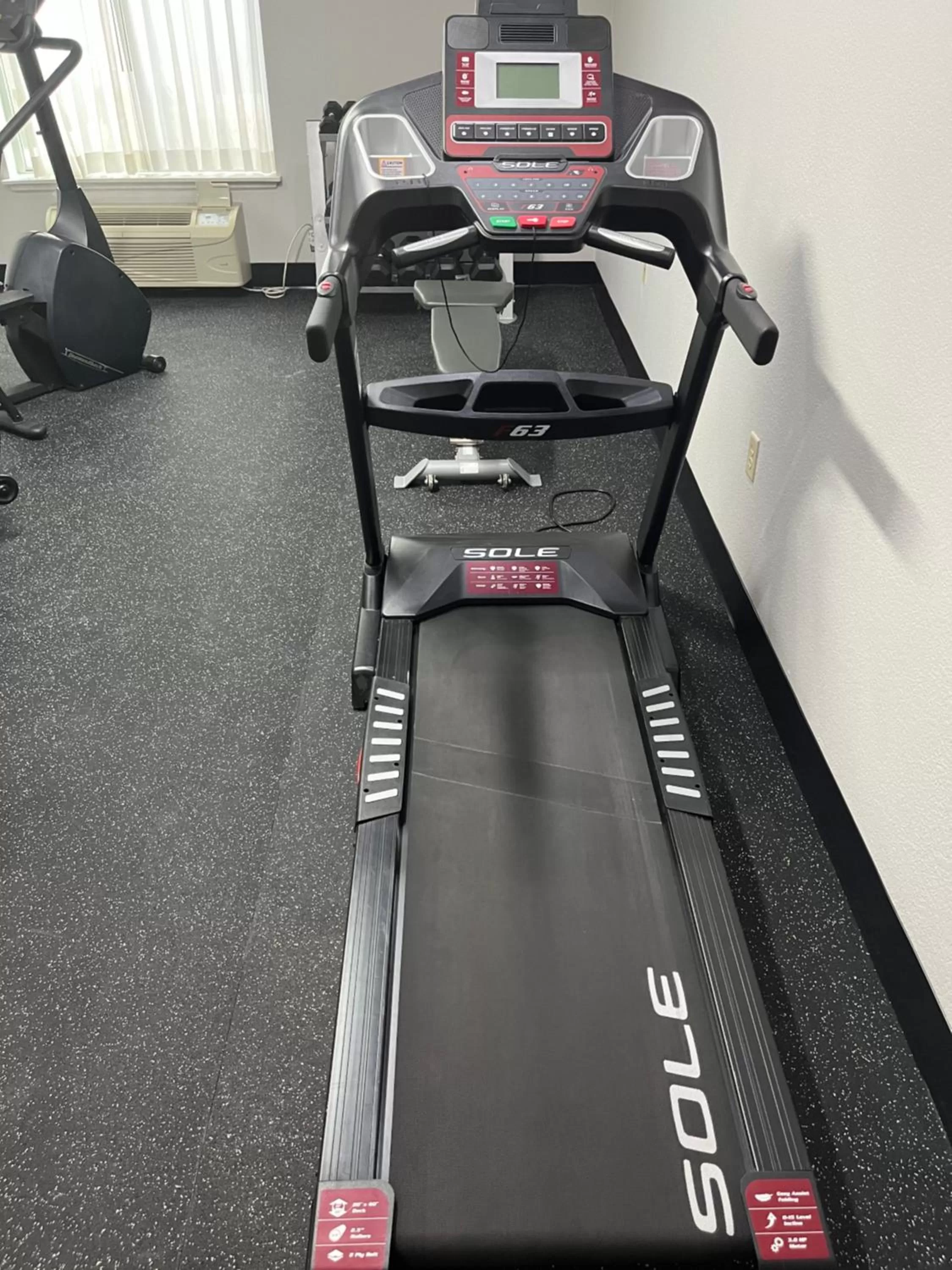 Fitness centre/facilities in Lea County Inn