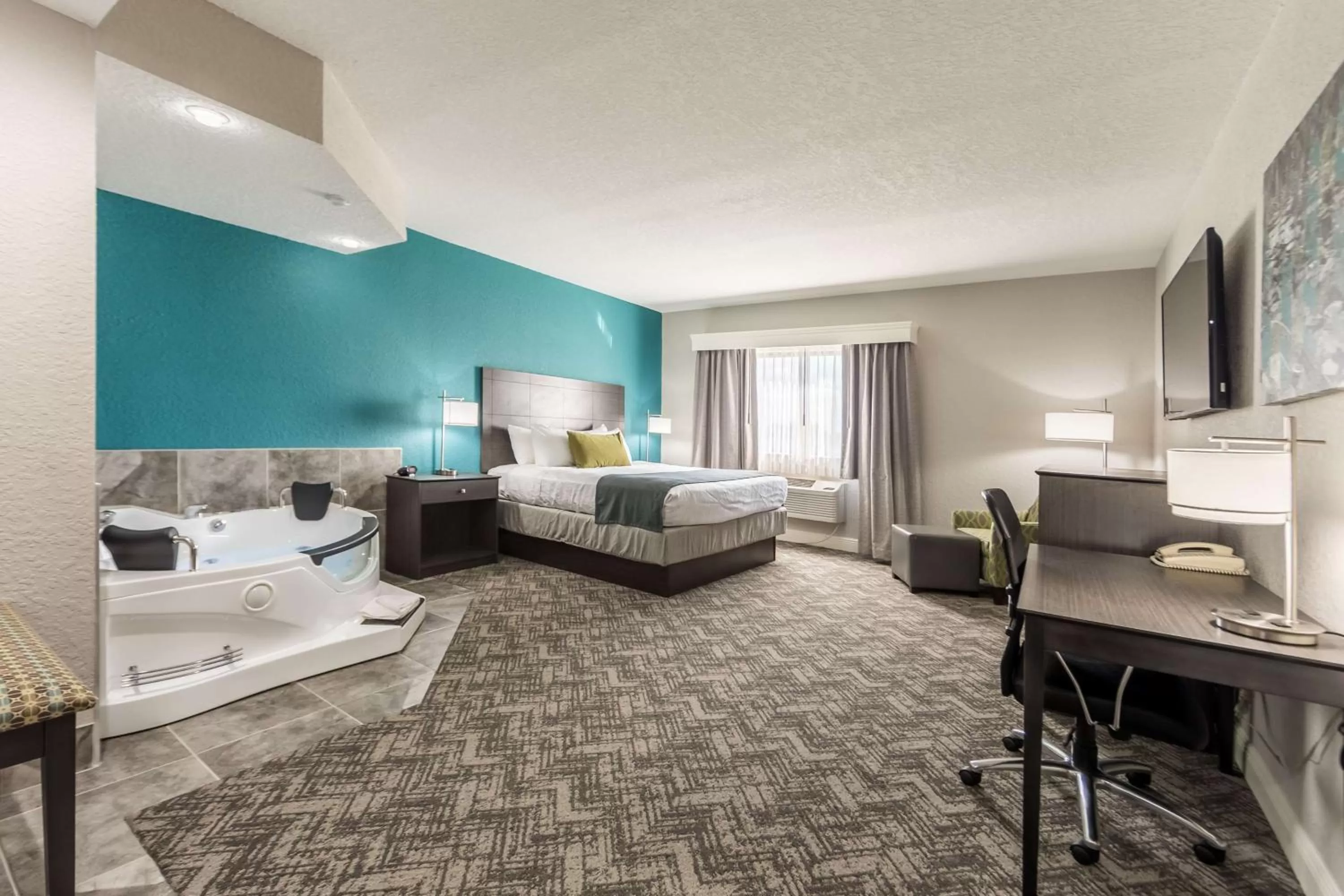 Photo of the whole room, Bed in Best Western Plus Sebastian Hotel & Suites