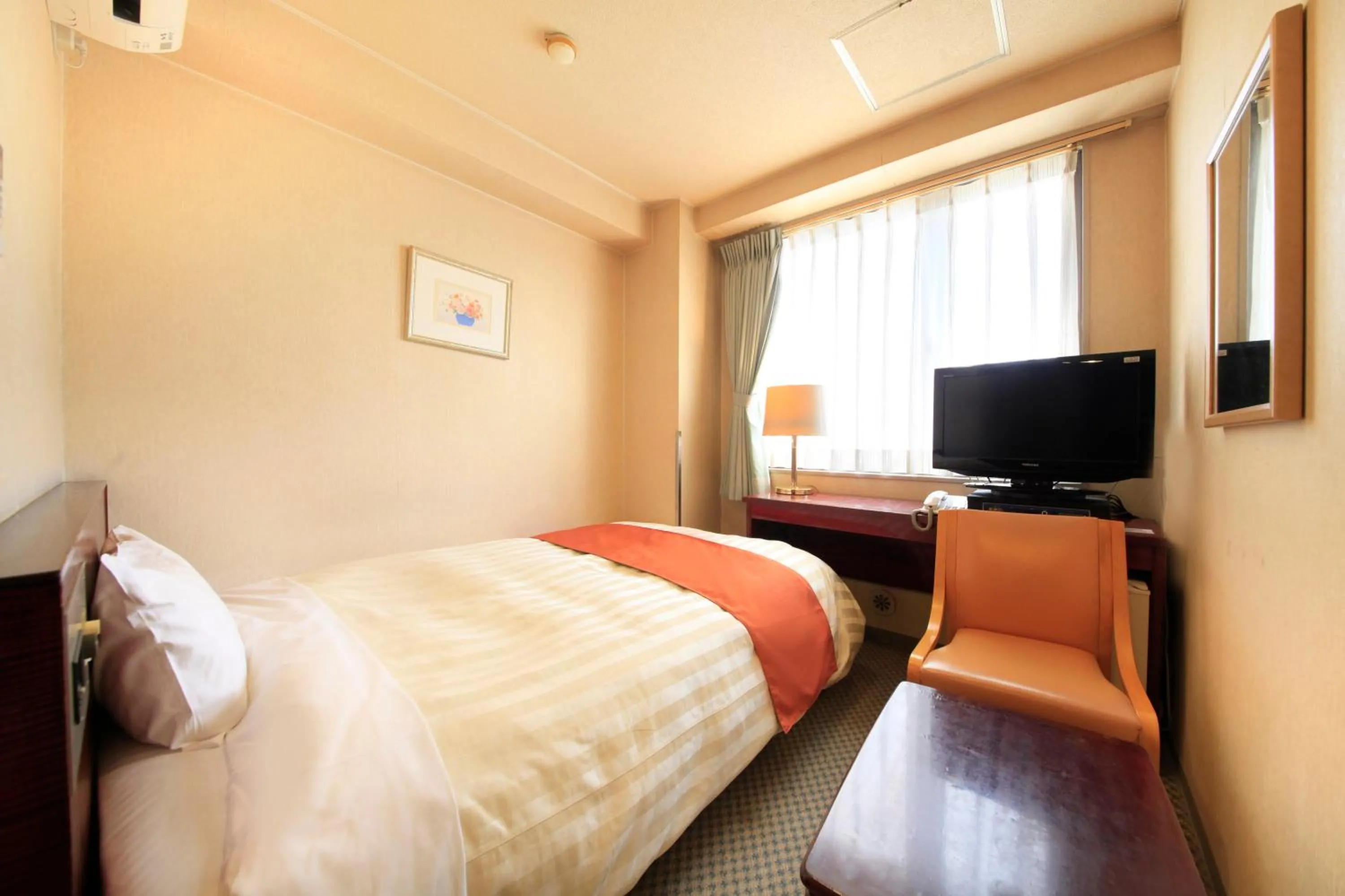 Bedroom, Bed in Fujinomiya Green Hotel