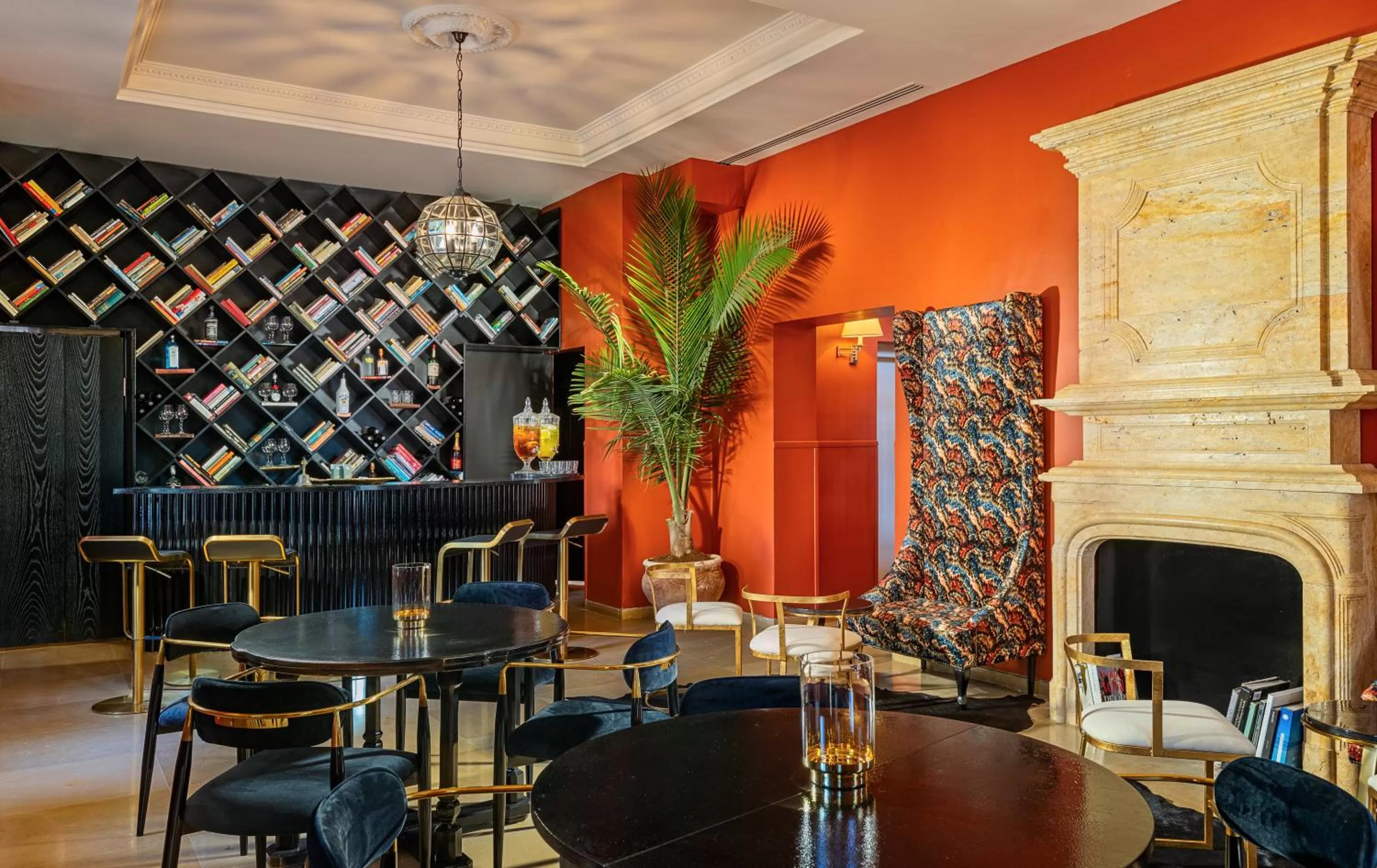 Library in Villa Brown Moshava - a member of Brown Hotels