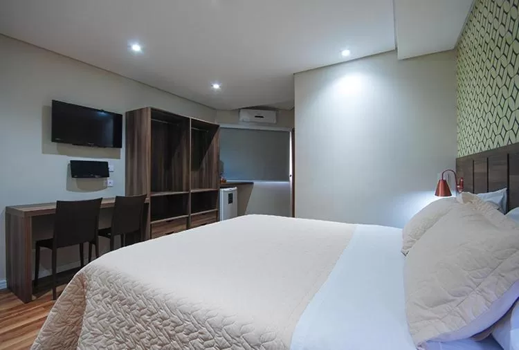 Bed in Hotel Biz Urban- EXPO CENTER NORTE