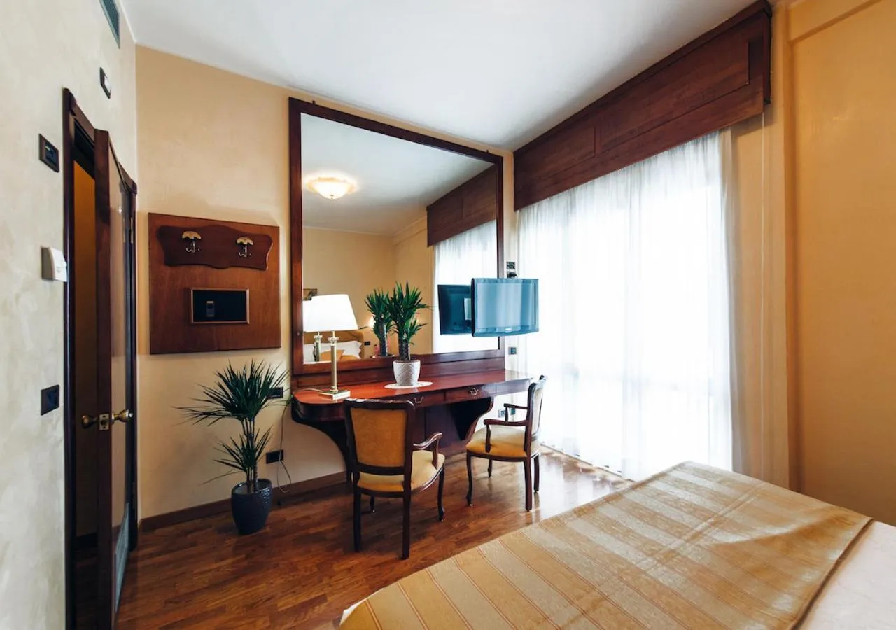 Comfort Double or Twin Room in Grand Hotel Excelsior