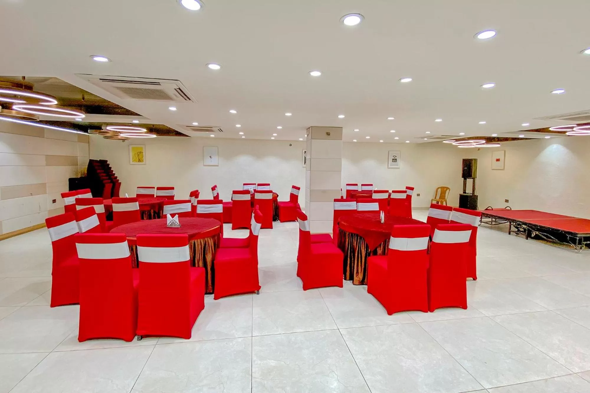 Banquet/Function facilities in FabHotel Prime Oasis Blue