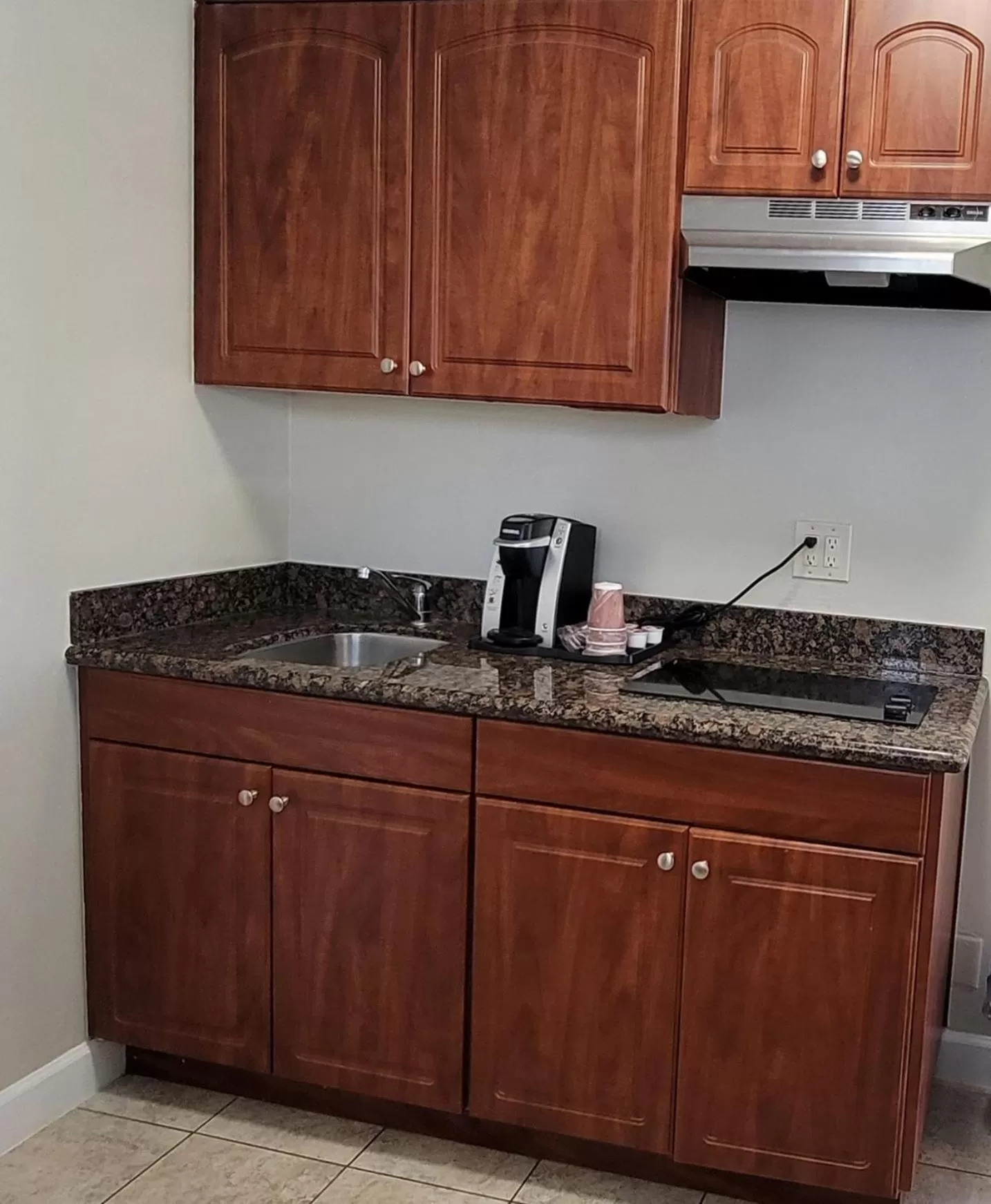 Kitchen or kitchenette in Beachwalker Inn & Suites