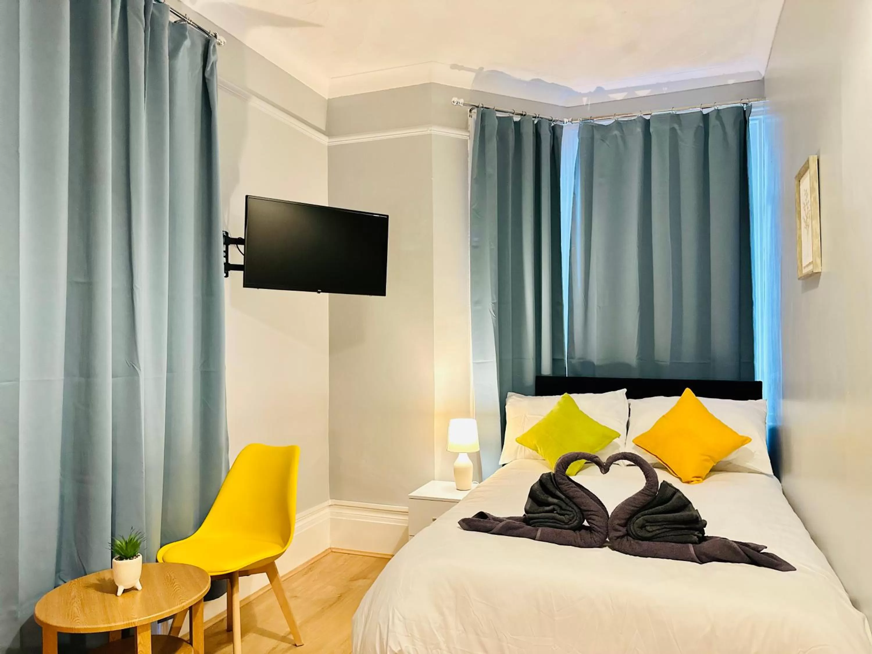 Bed in Sandys Holidays Home