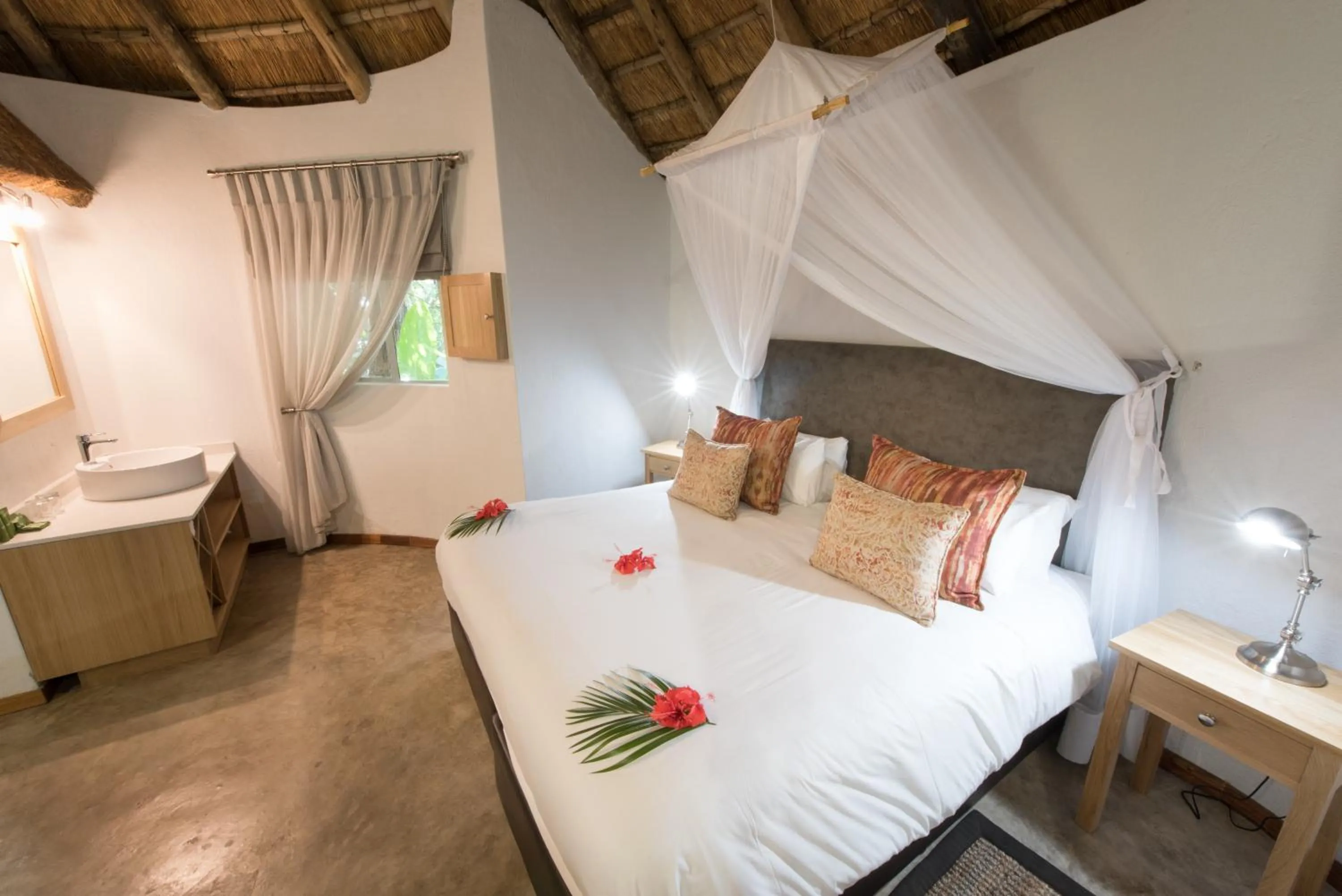 Bedroom, Bed in Sefapane Lodge and Safaris