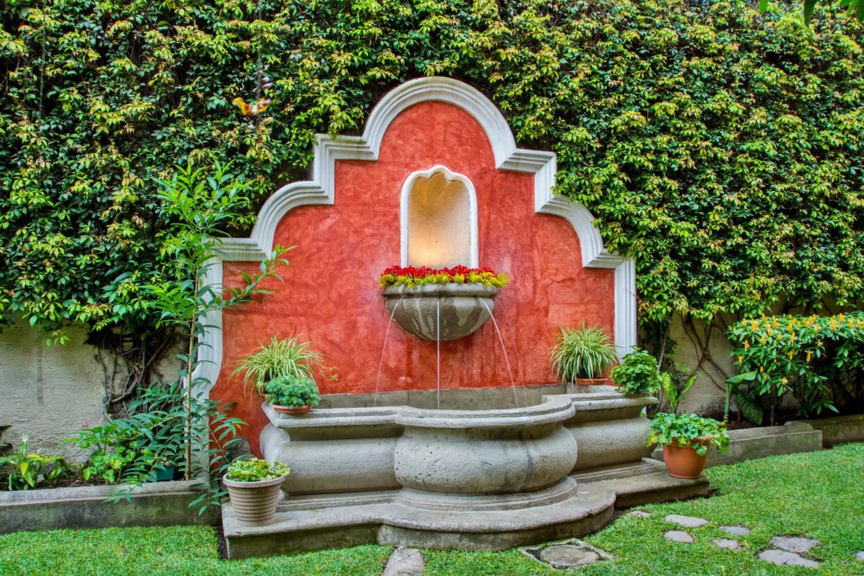 Garden in Hotel Meson del Valle by AHS