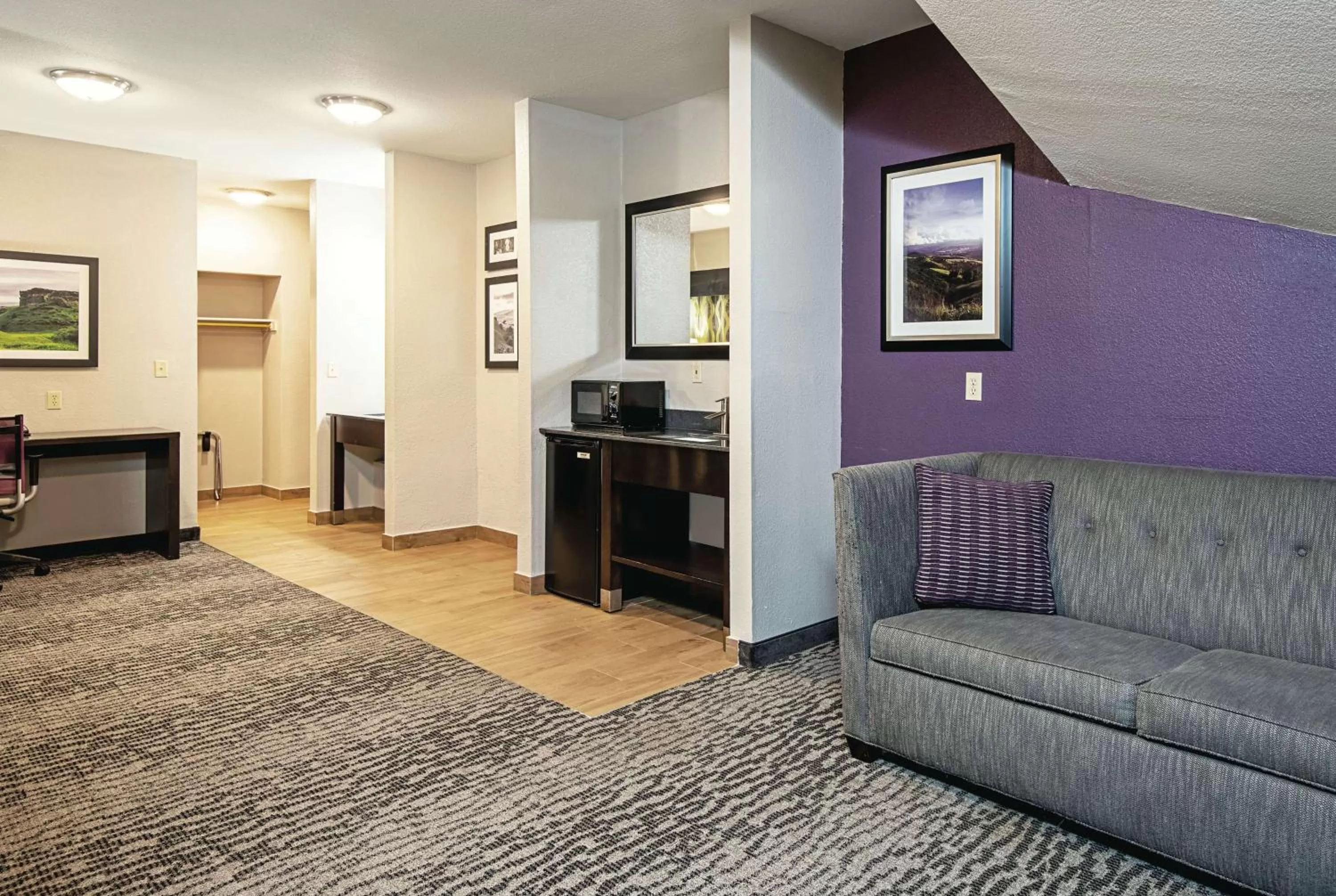 Photo of the whole room in La Quinta Inn by Wyndham Livermore