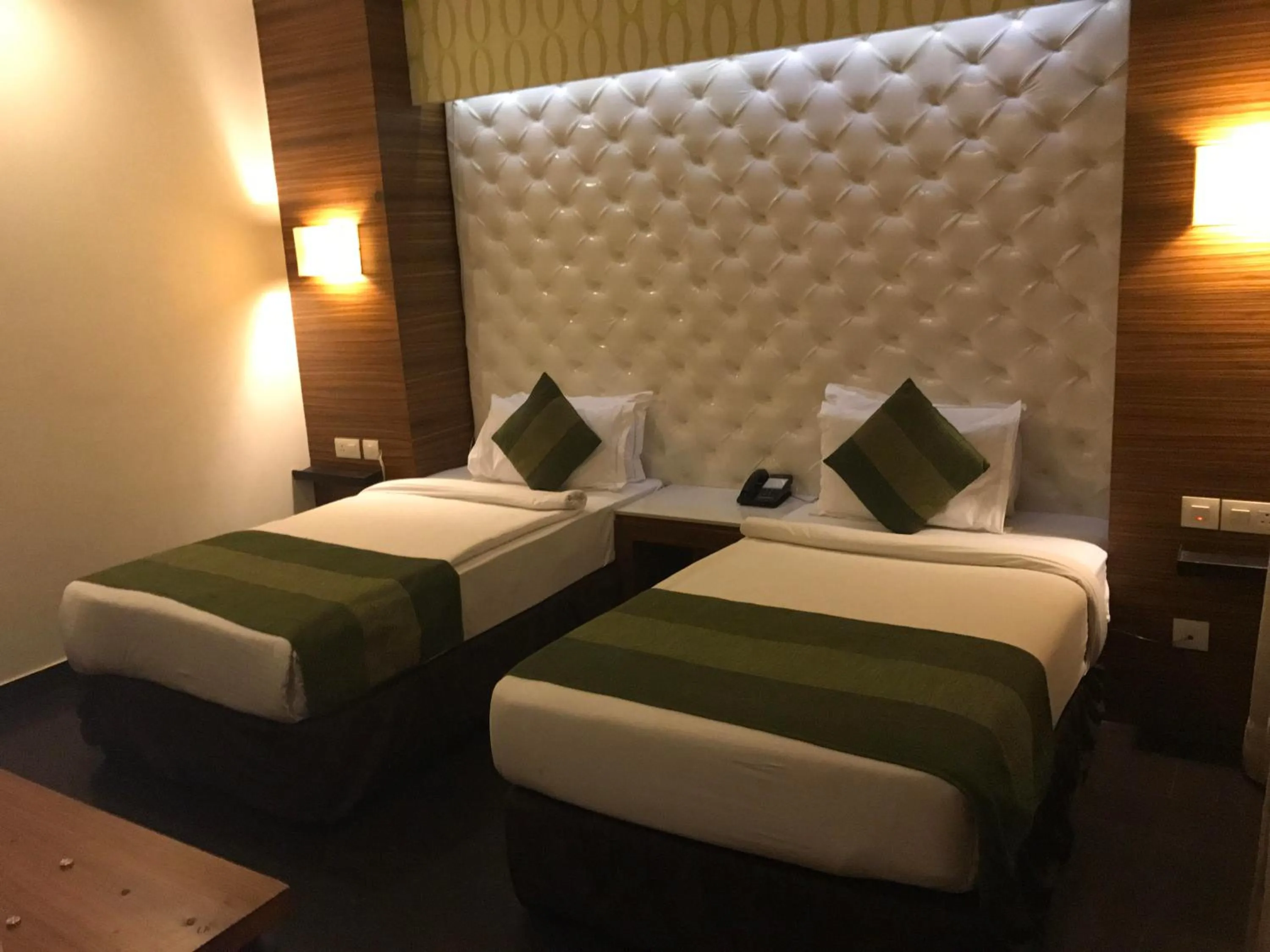 View (from property/room), Bed in Hotel Ivory 32