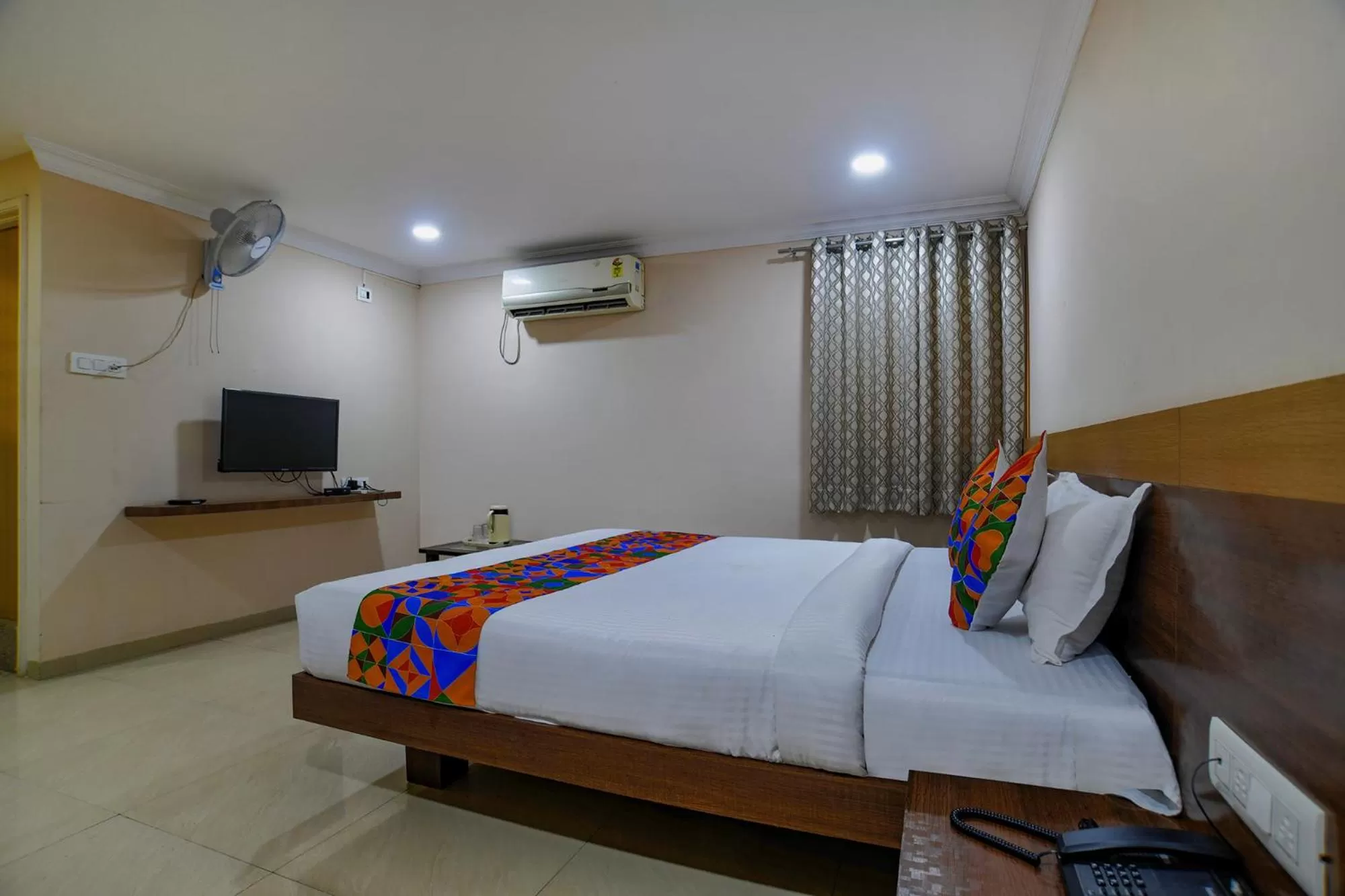 Bed in FabHotel Pishori