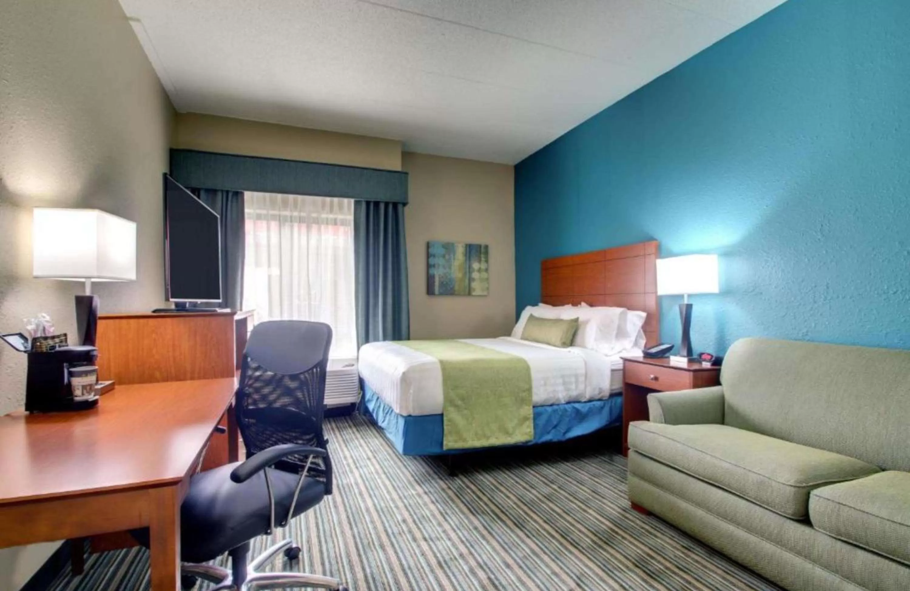 Bedroom, Bed in Best Western Eagles Inn