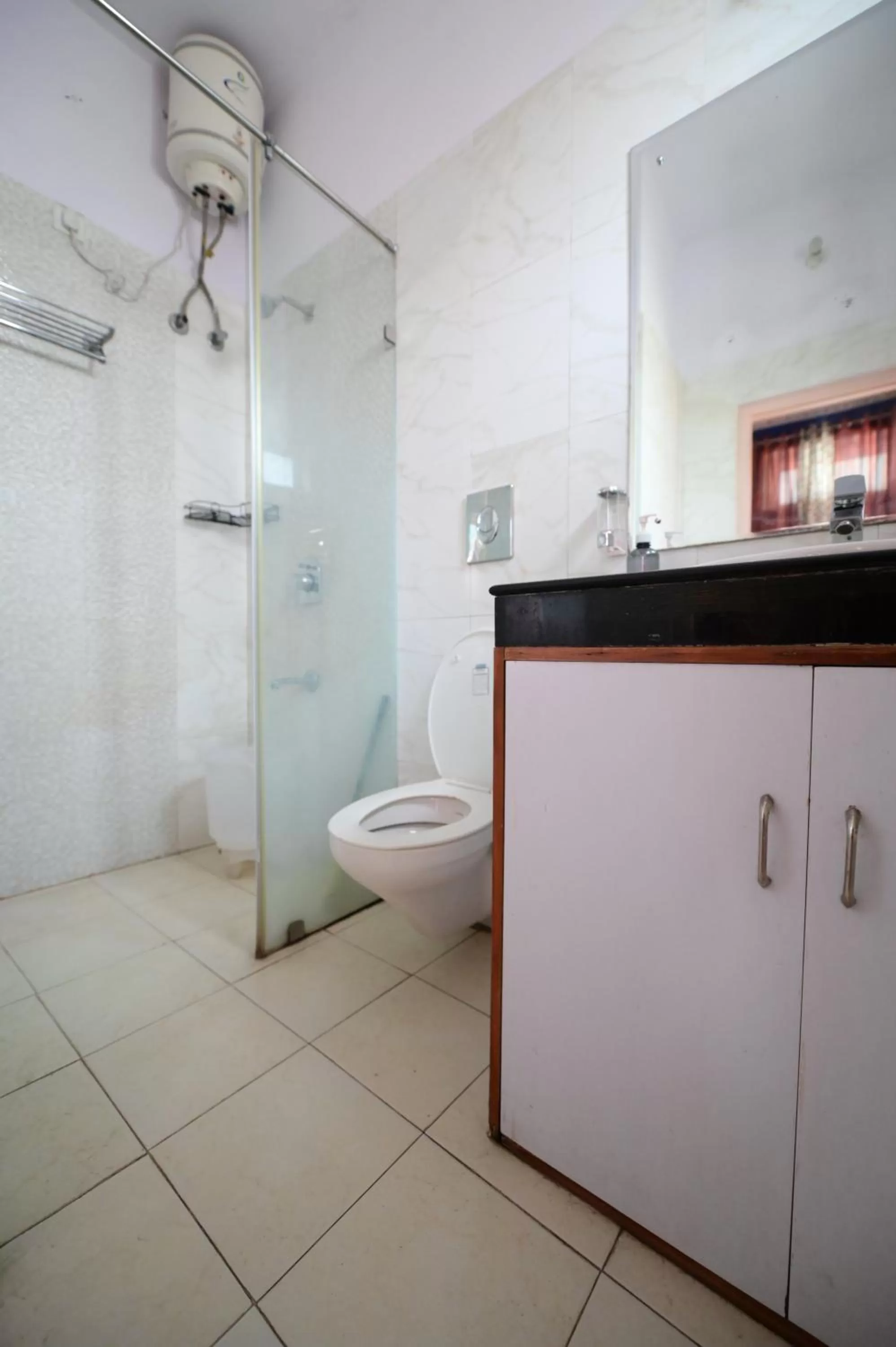 Shower in Chitra Katha - A Story Per Stay