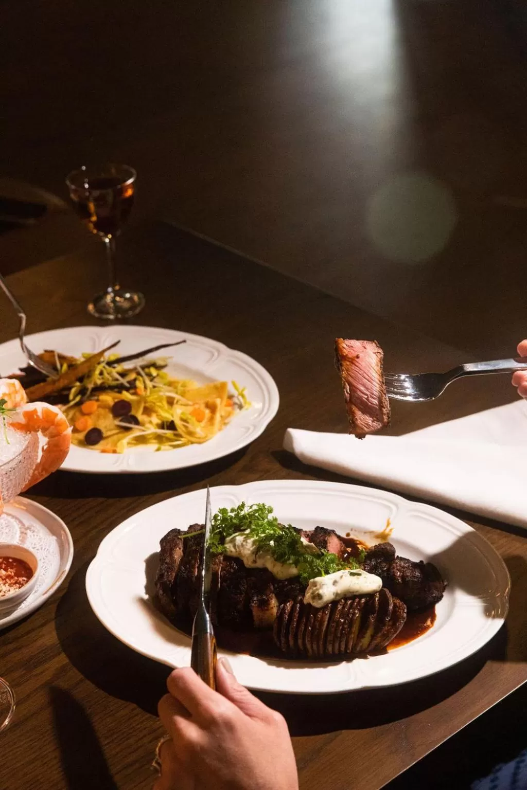 Restaurant/places to eat in Hutton Hotel