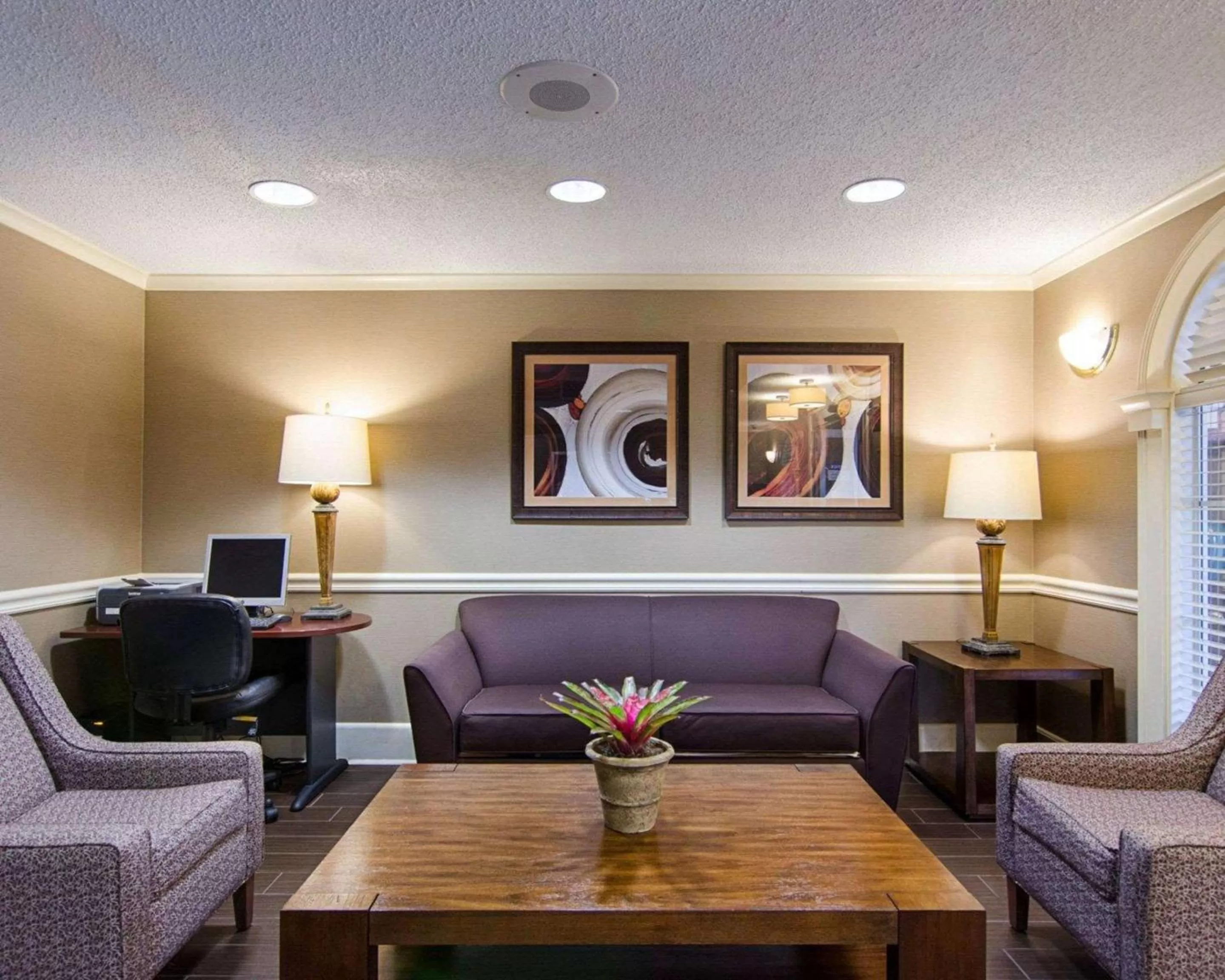 Lobby or reception in Quality Inn & Suites Little Rock West