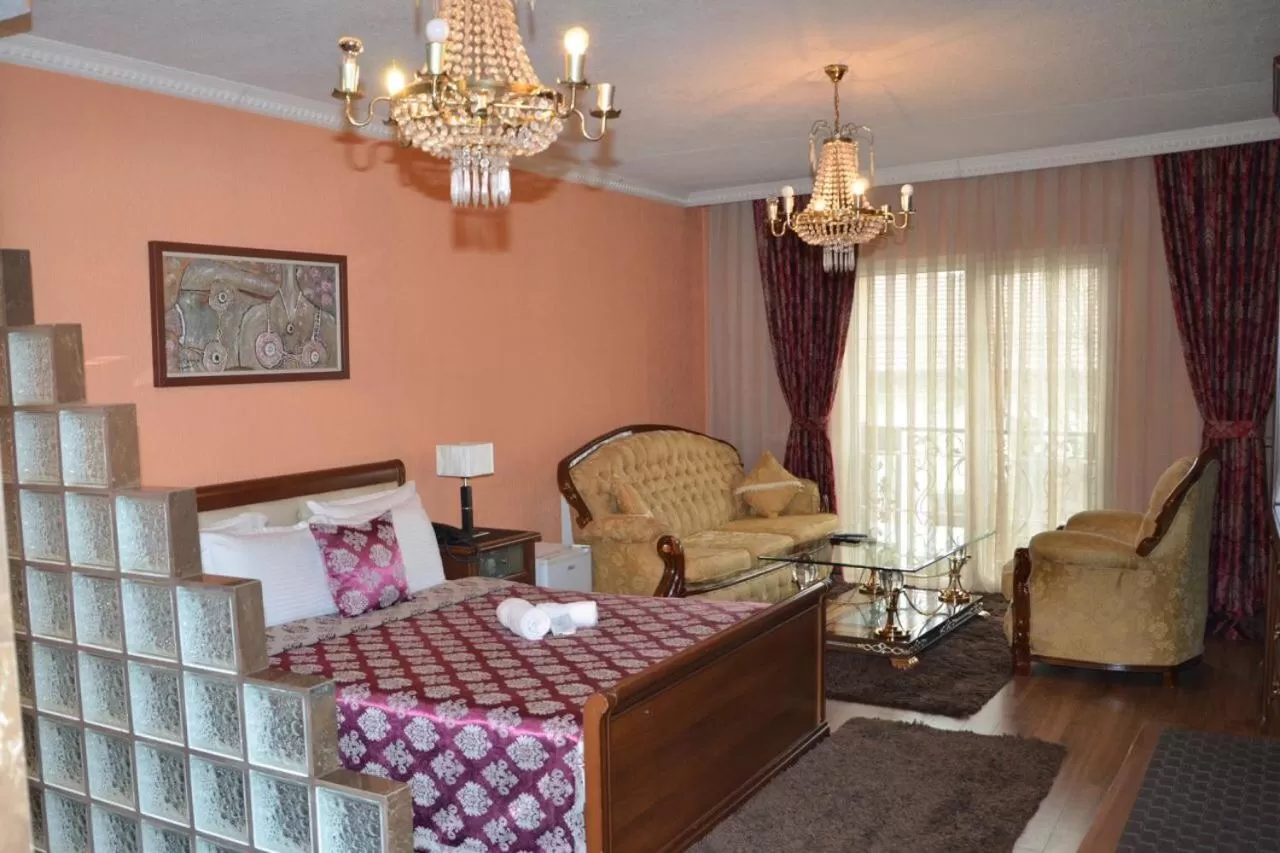 Bed in Hotel Begolli