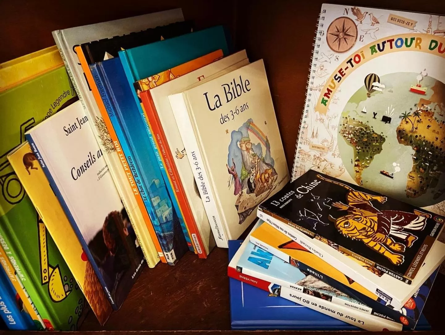 Library in Maison 1823 - Suites de charme à Garons