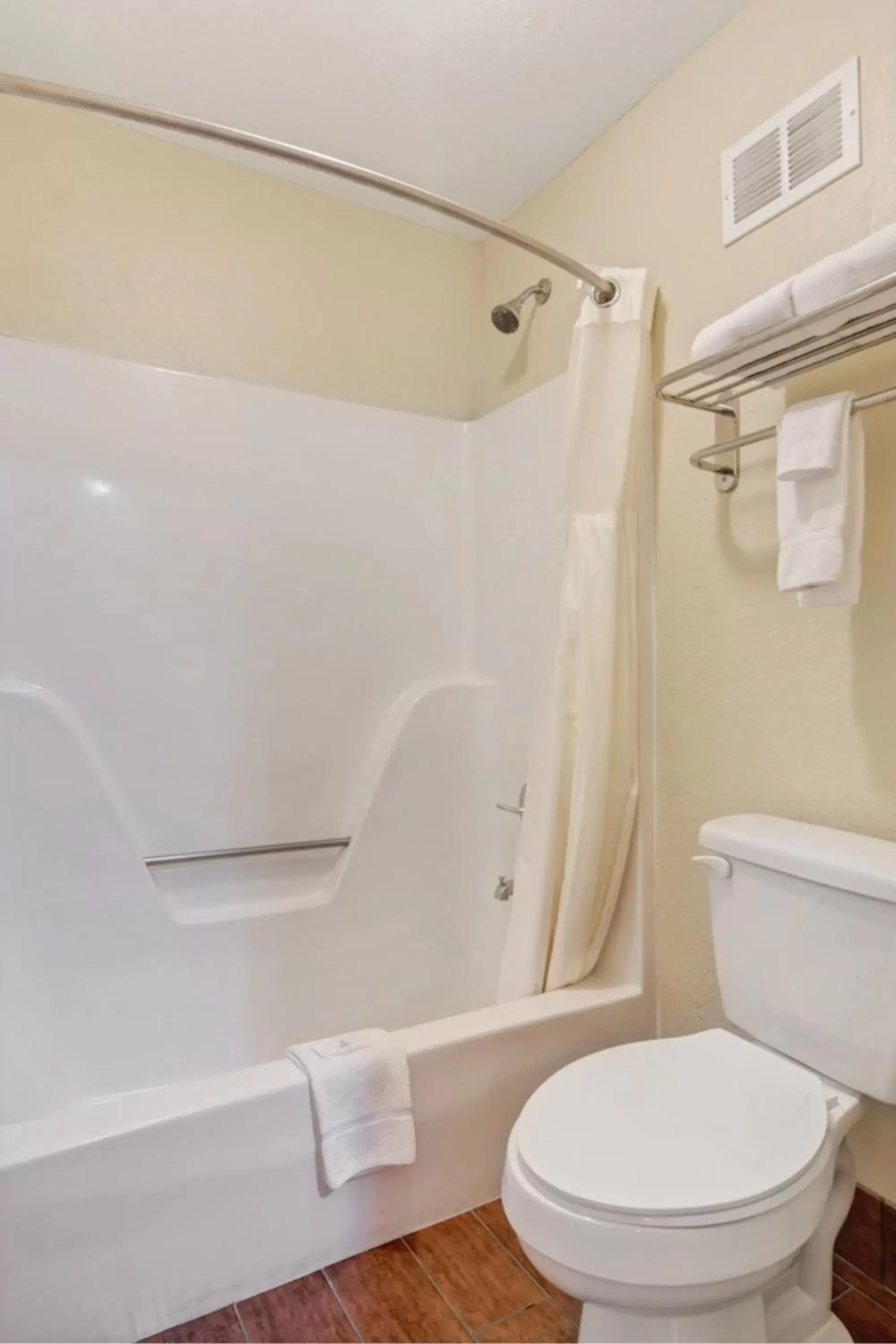 Double Room with Two Double Beds - Non-Smoking in Savannah Garden Hotel Double Room with Two Double Beds - Non-Smoking in Savannah Garden Hotel