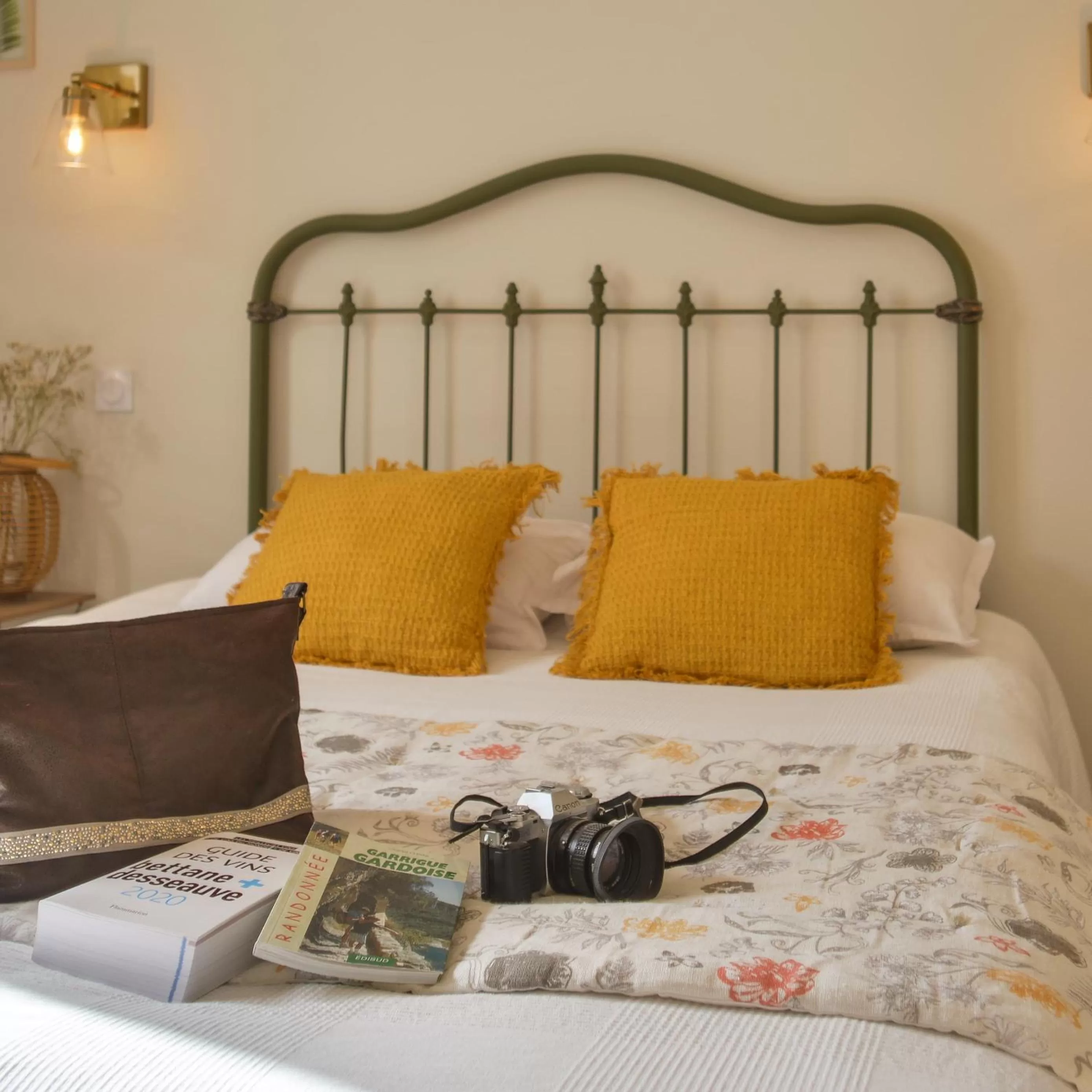 Decorative detail, Bed in Domaine de Sévanes