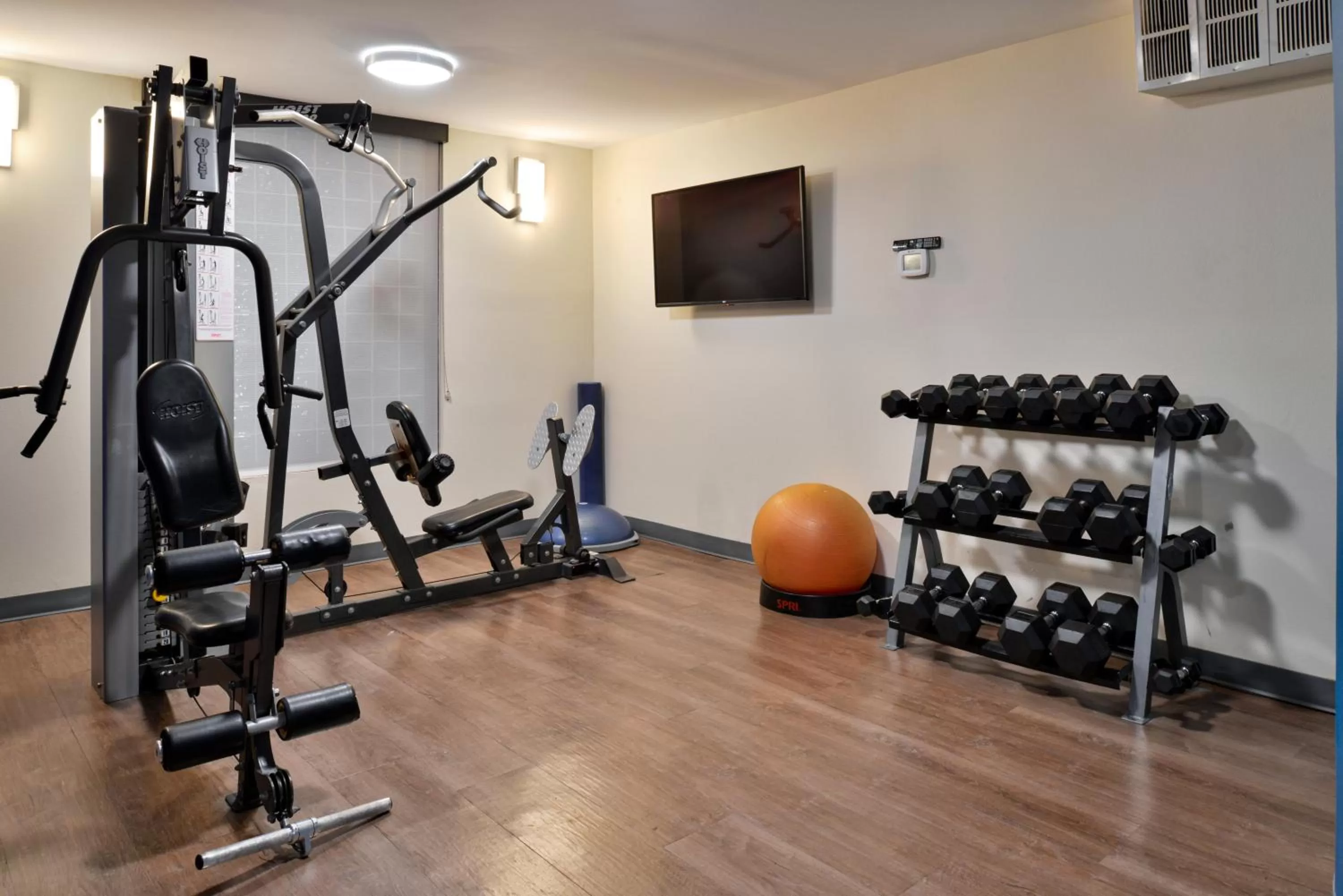 Fitness centre/facilities in Holiday Inn Express Winston-Salem Medical Ctr Area