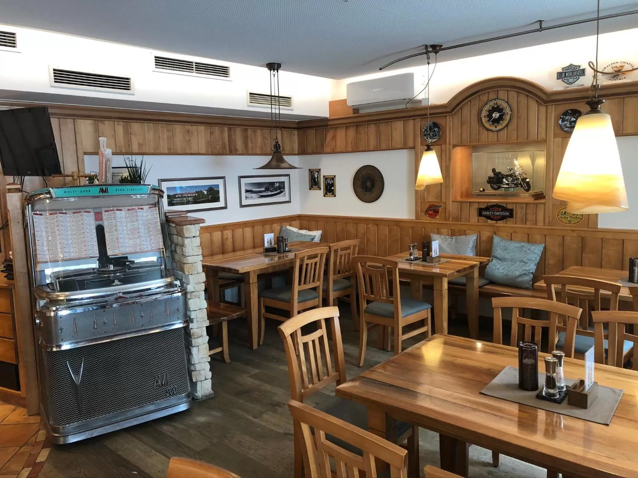 Restaurant/places to eat in Tinschert Hotel-Restaurant-Partyservice