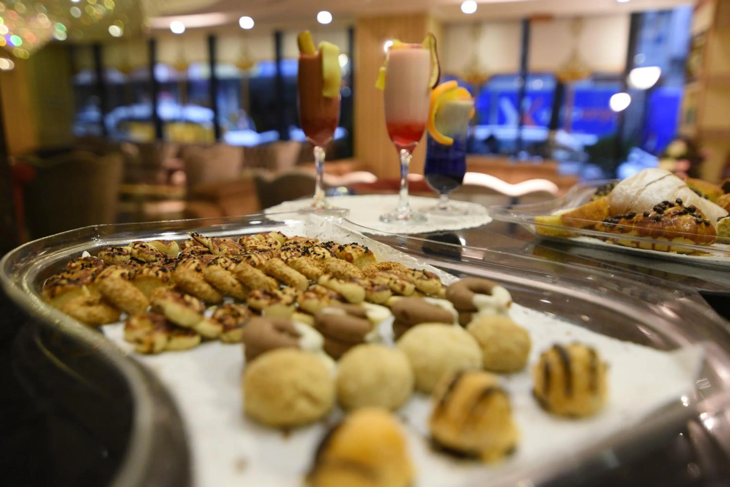 Lounge or bar in MidMar Deluxe Hotel