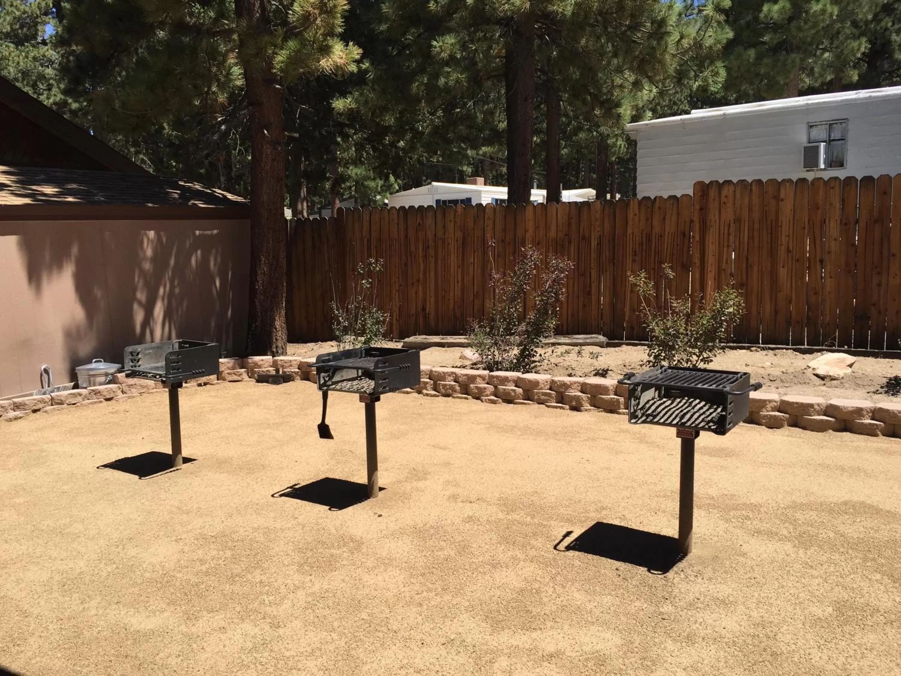 BBQ facilities, Other Animals in Vintage Lakeside Inn