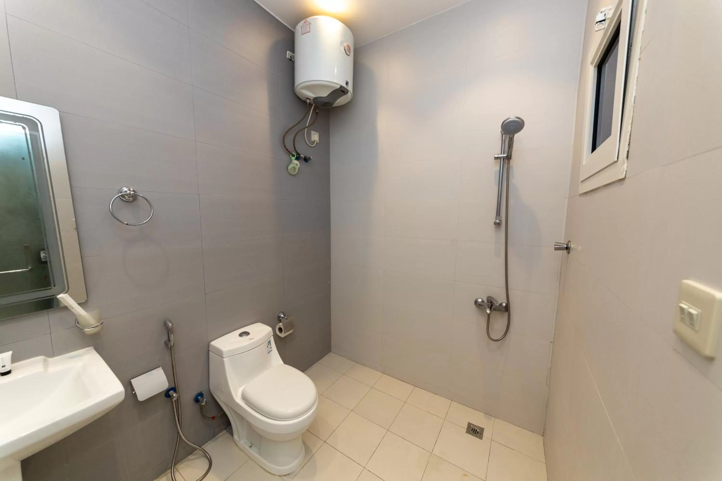 Shower in Admire Apart' Hotel