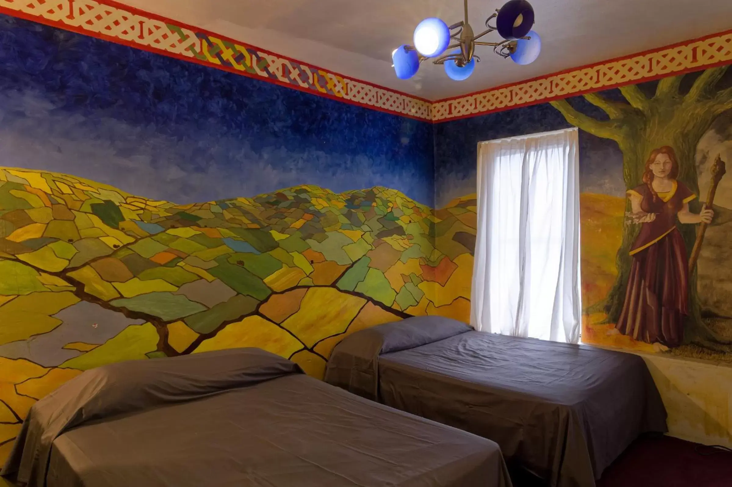 Double Room in Carlton Arms Hotel Double Room in Carlton Arms Hotel