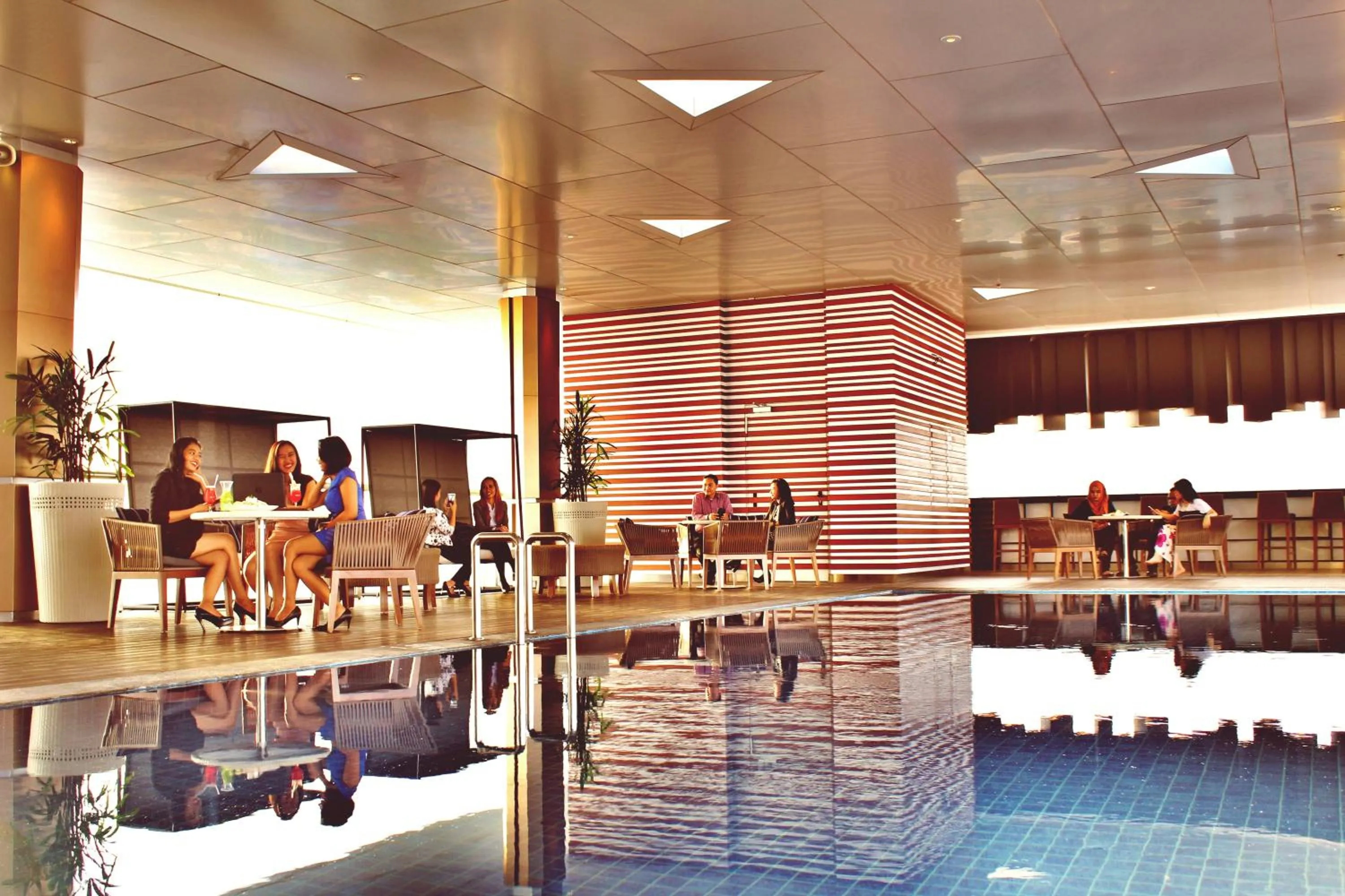 Swimming pool in FOX Hotel Pekanbaru