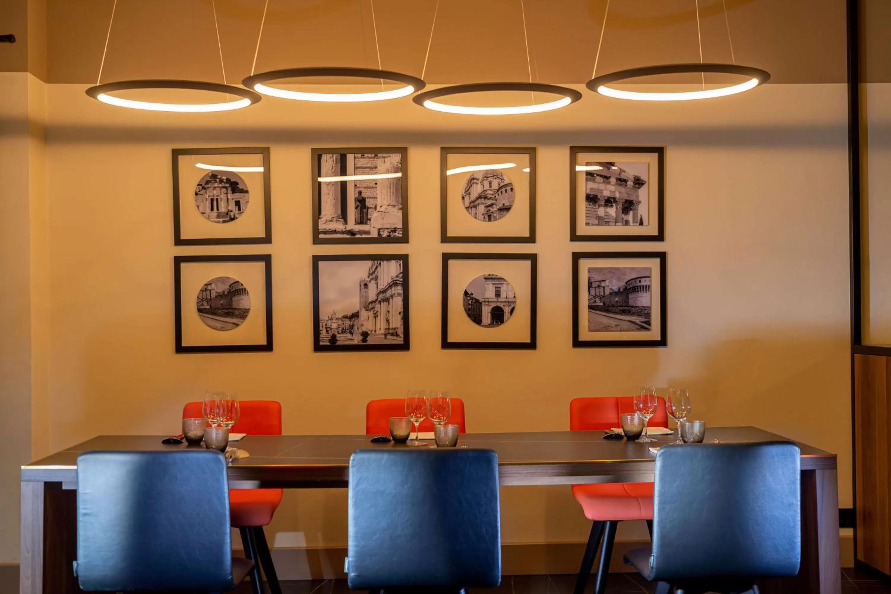 Restaurant/places to eat in DoubleTree by Hilton Brescia