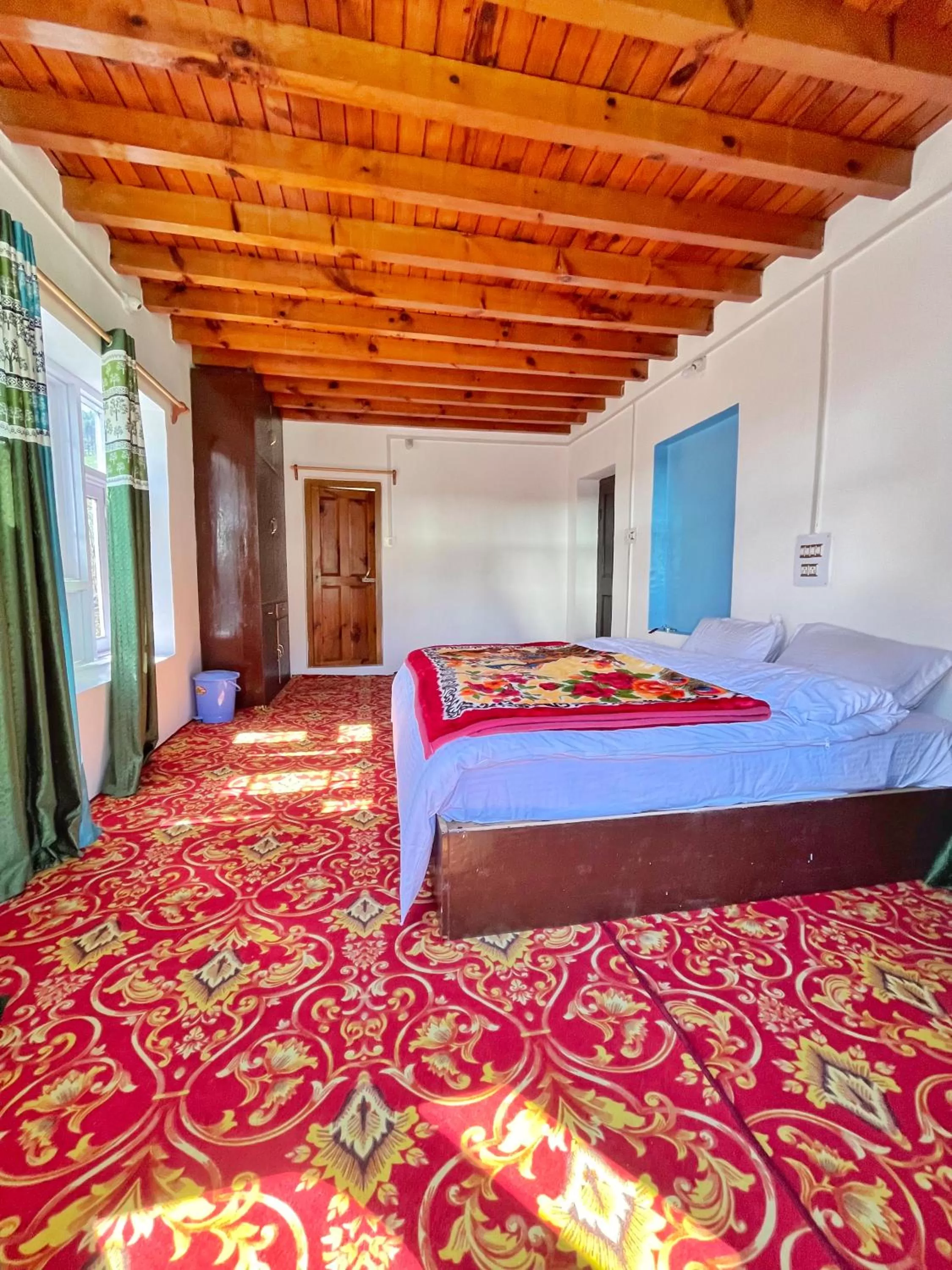 Photo of the whole room, Bed in Kolahoi Heights Guest House