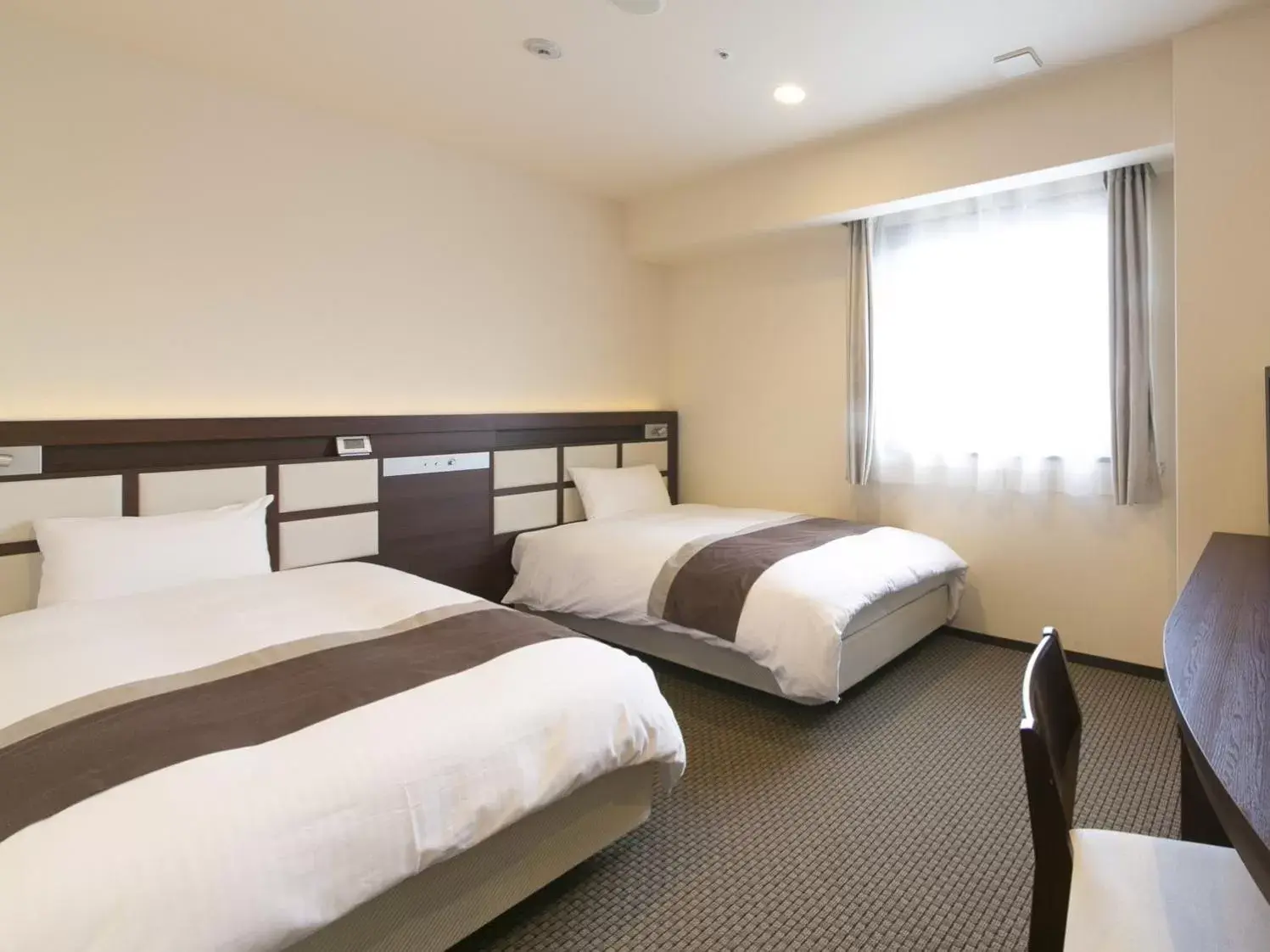 Twin Room - Non-Smoking in Urban Hotel Minami Kusatsu Twin Room - Non-Smoking in Urban Hotel Minami Kusatsu