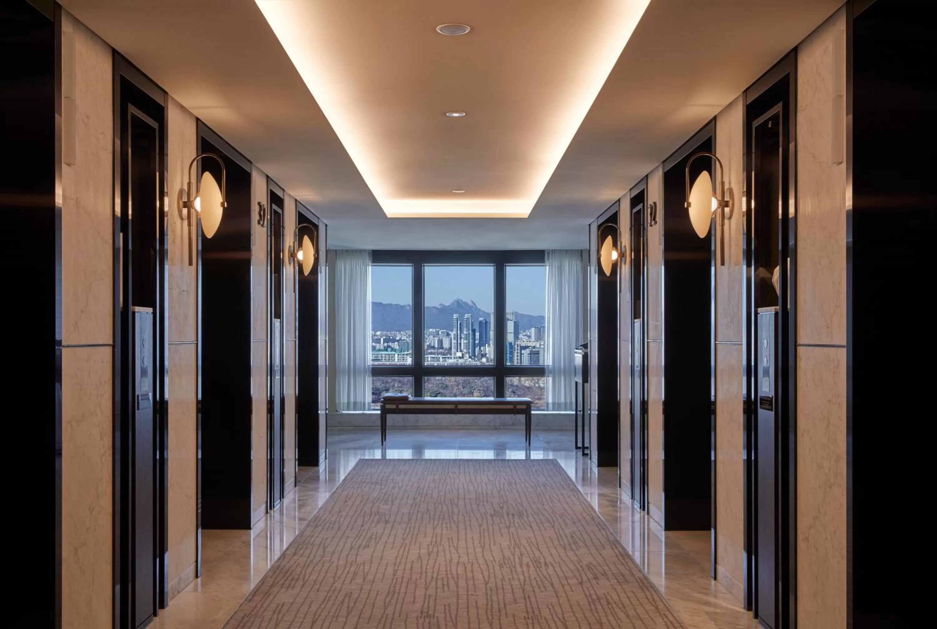 Lobby or reception in Grand InterContinental Seoul Parnas by IHG