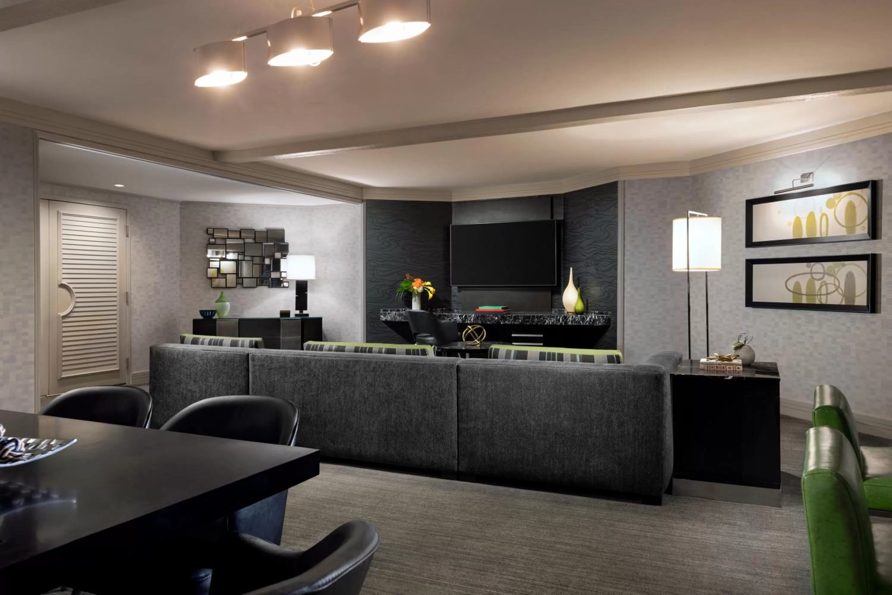 Photo of the whole room, Kitchen/Kitchenette in The Mirage