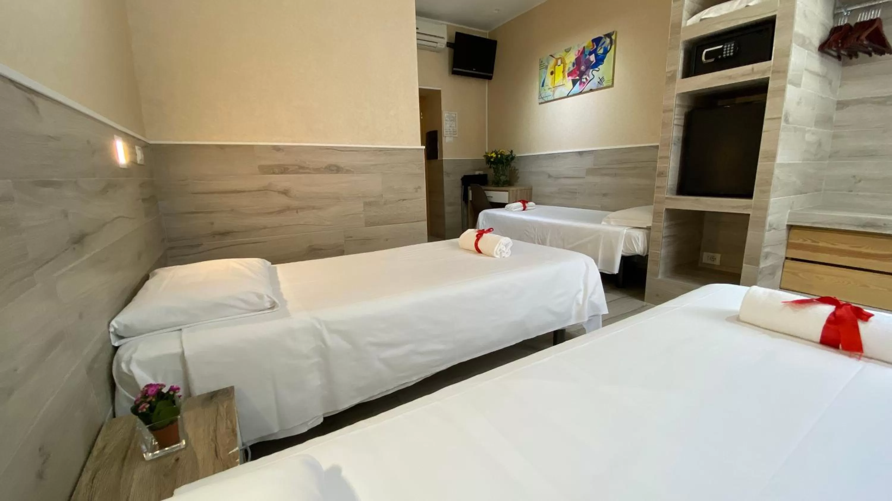 Bedroom, Bed in Eurohotel