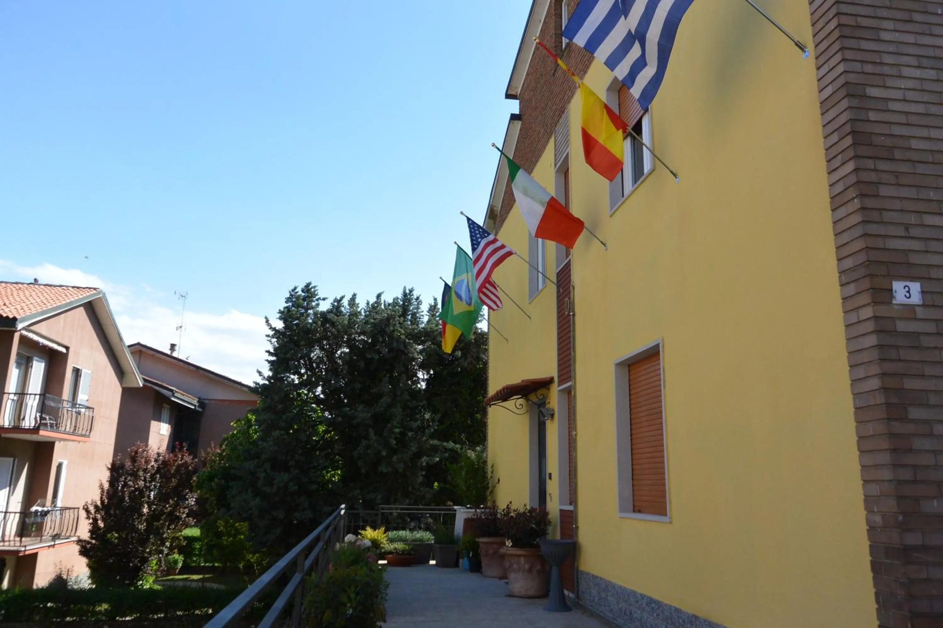 Property building in Pavia Ostello
