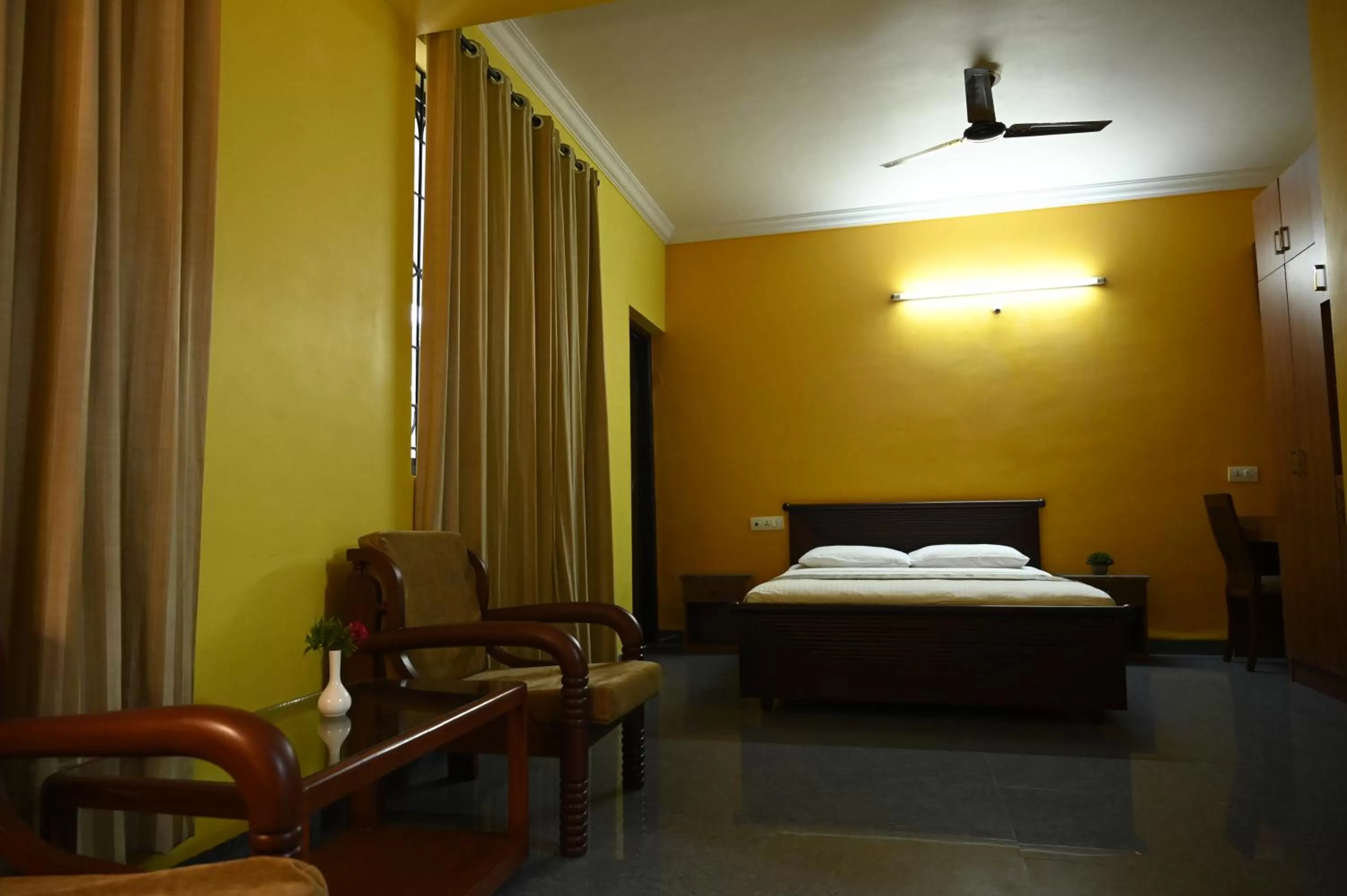 Bed in Hotel Siesta De Goa