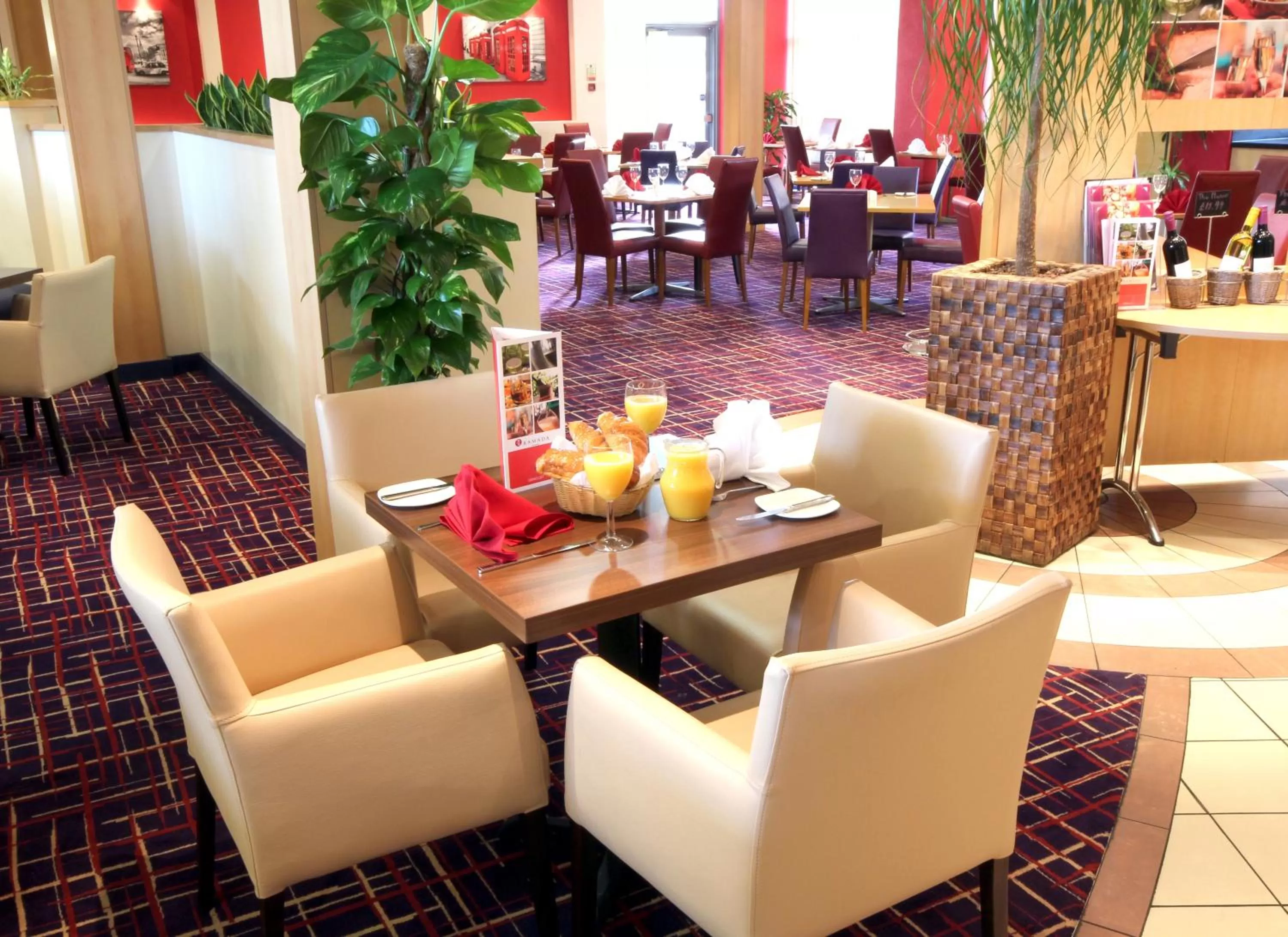 Restaurant/places to eat in Ramada London North