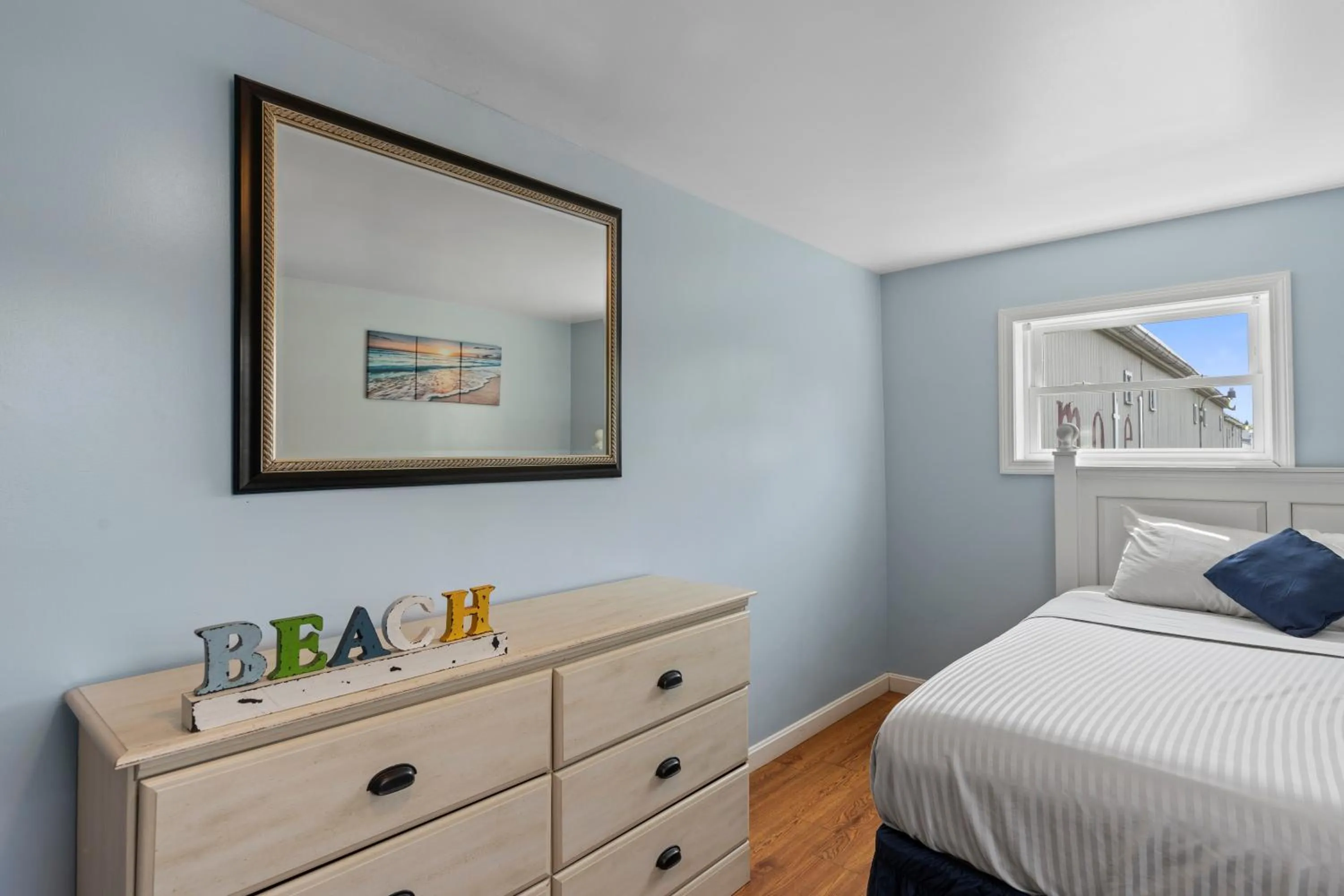 Bed in Mt Royal Motel