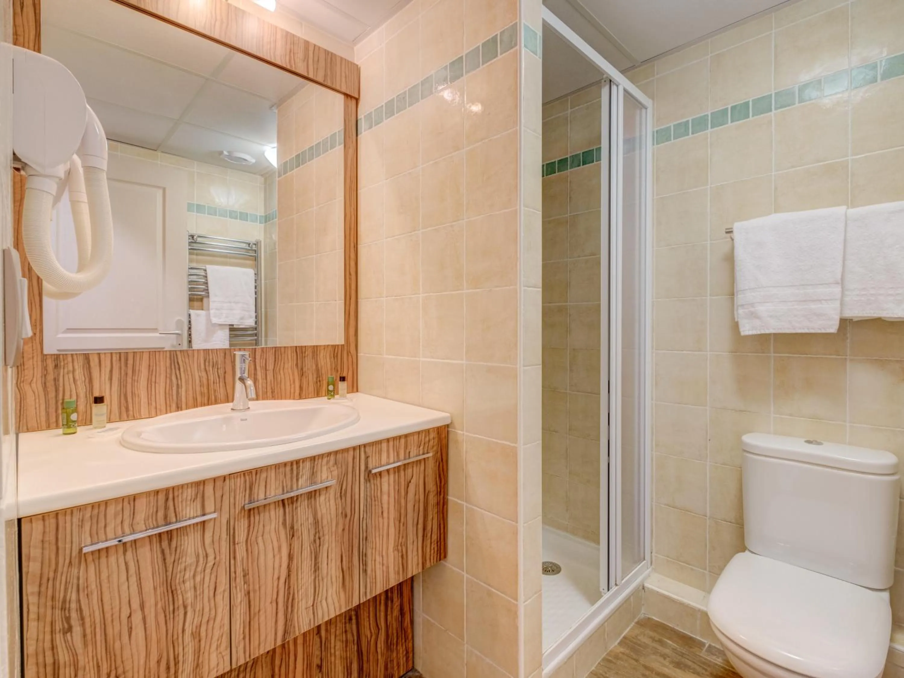 Bathroom in Vacancéole – Le Domaine de Camiole