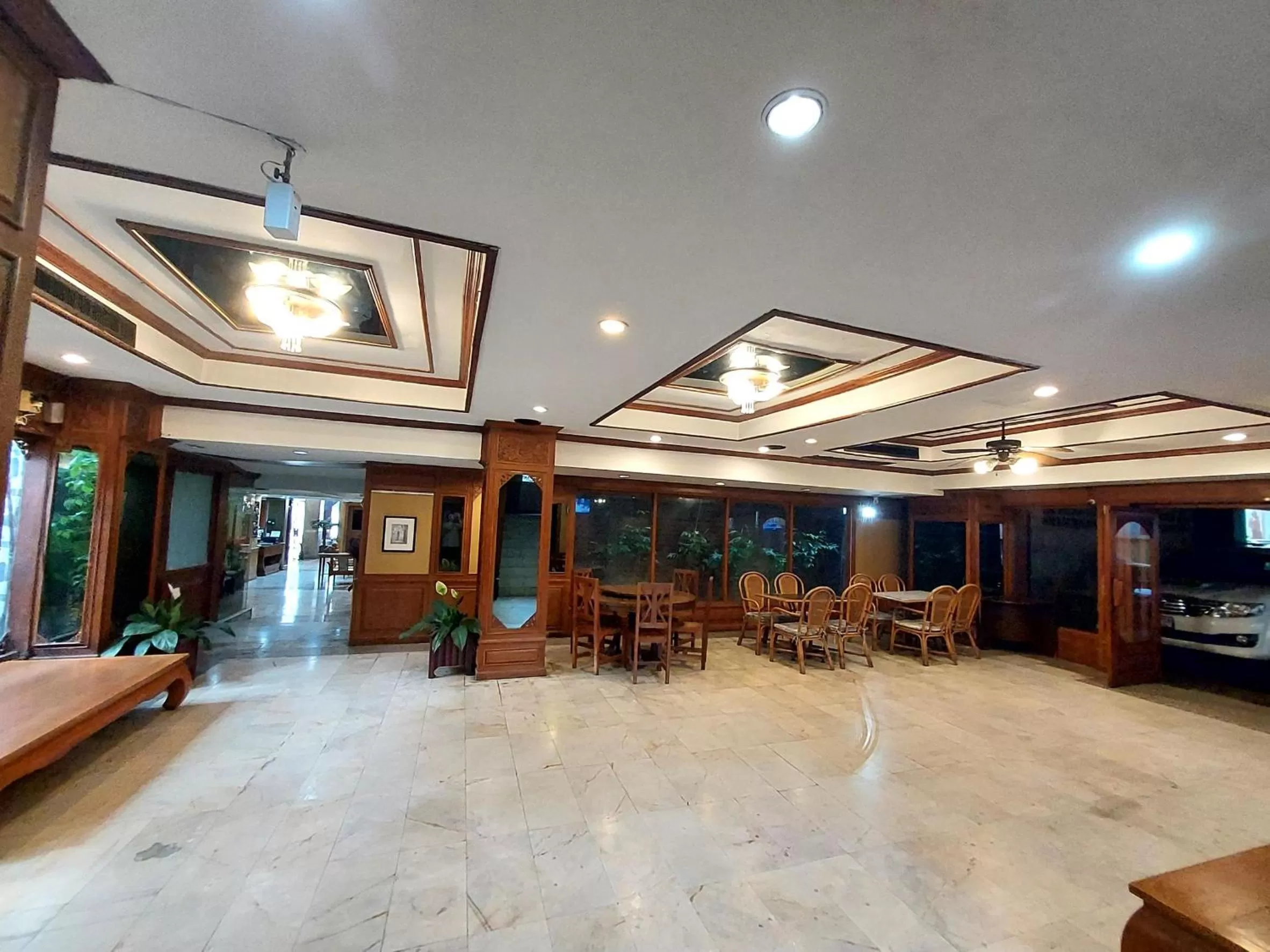 Seating area in Traveller Inn Hotel