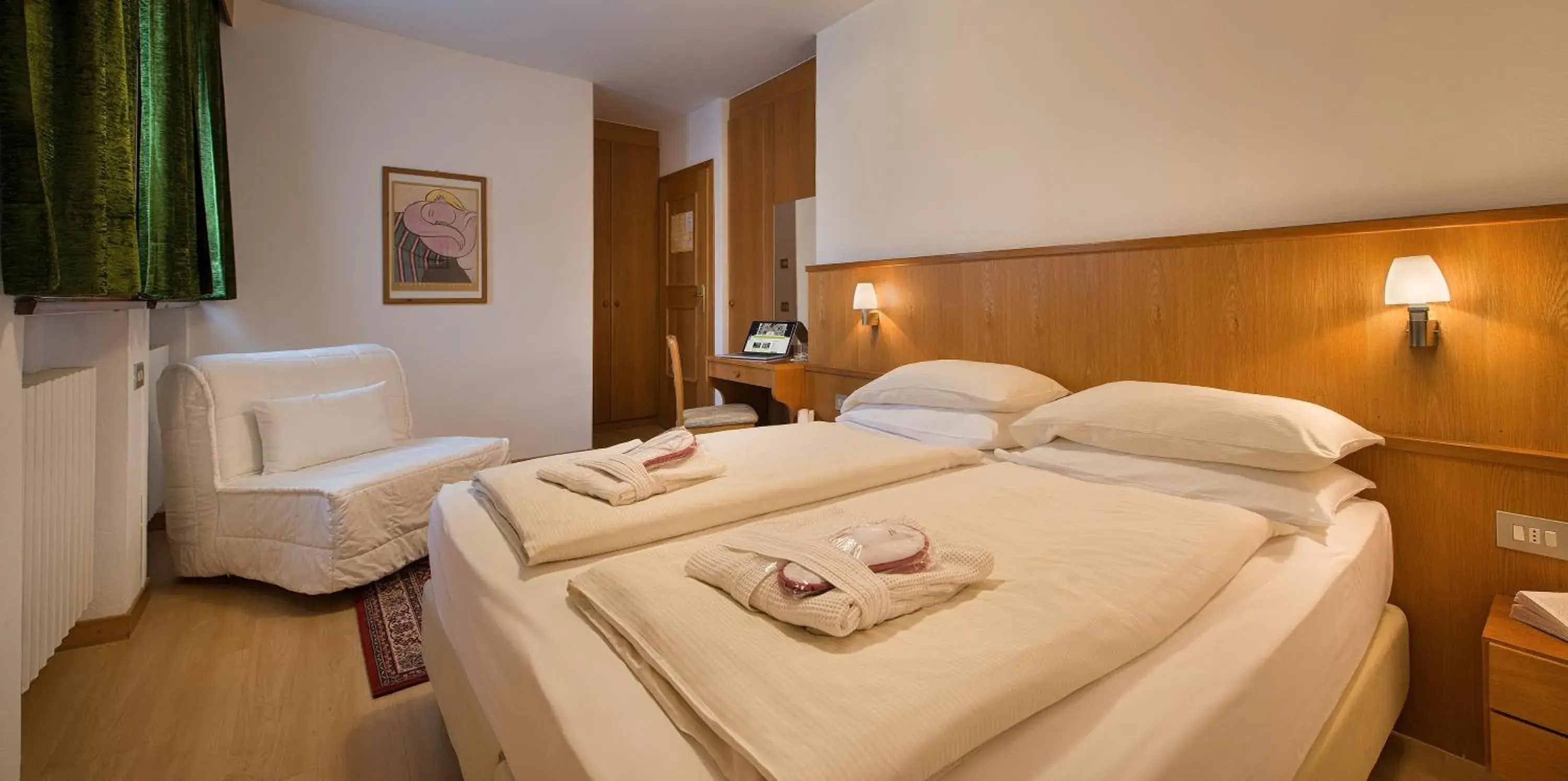 Comfort Double or Twin Room in Hotel Livigno Comfort Double or Twin Room in Hotel Livigno