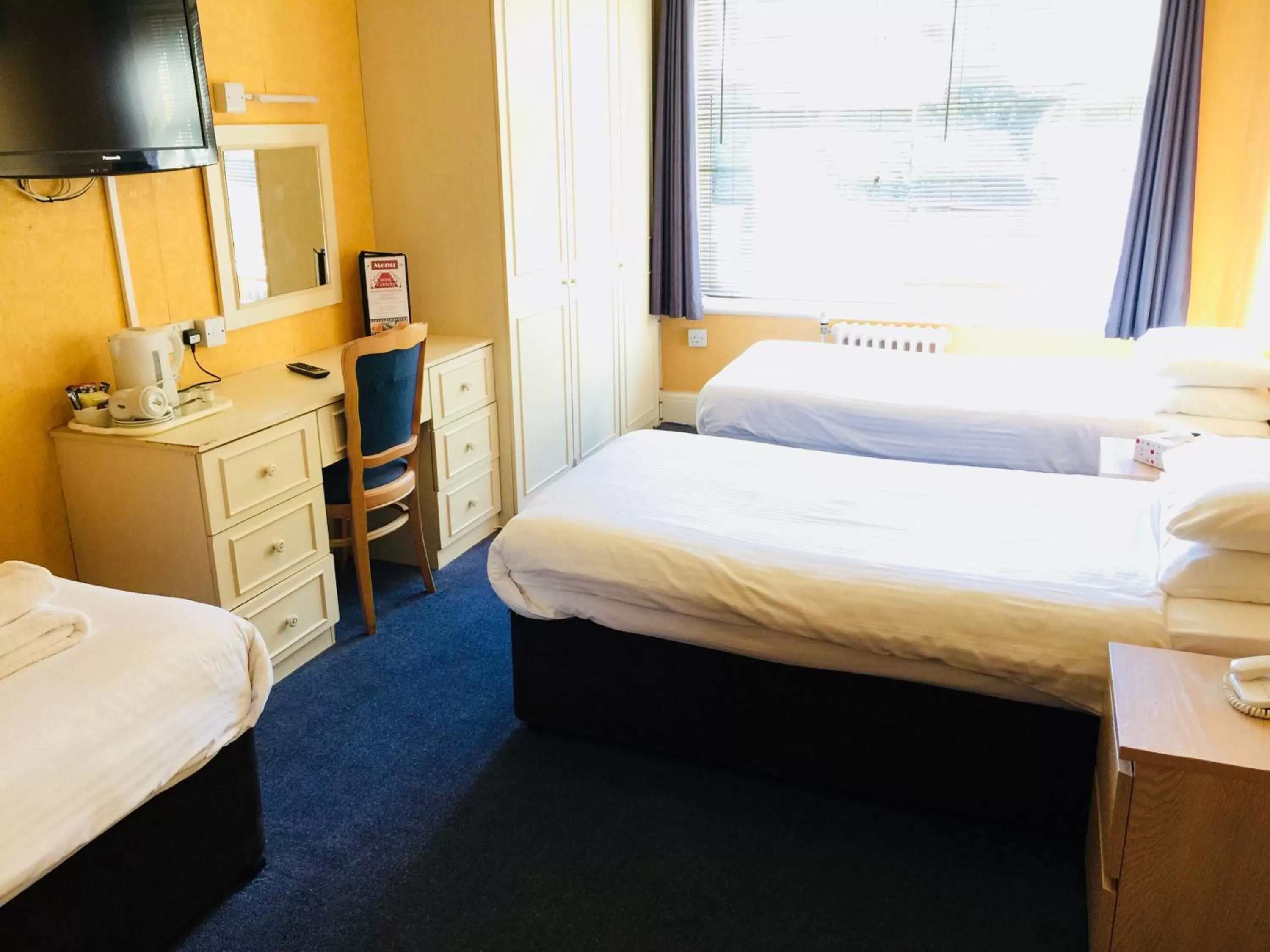 Bed in Hotel Celebrity Bournemouth East Cliff by Villare hotels