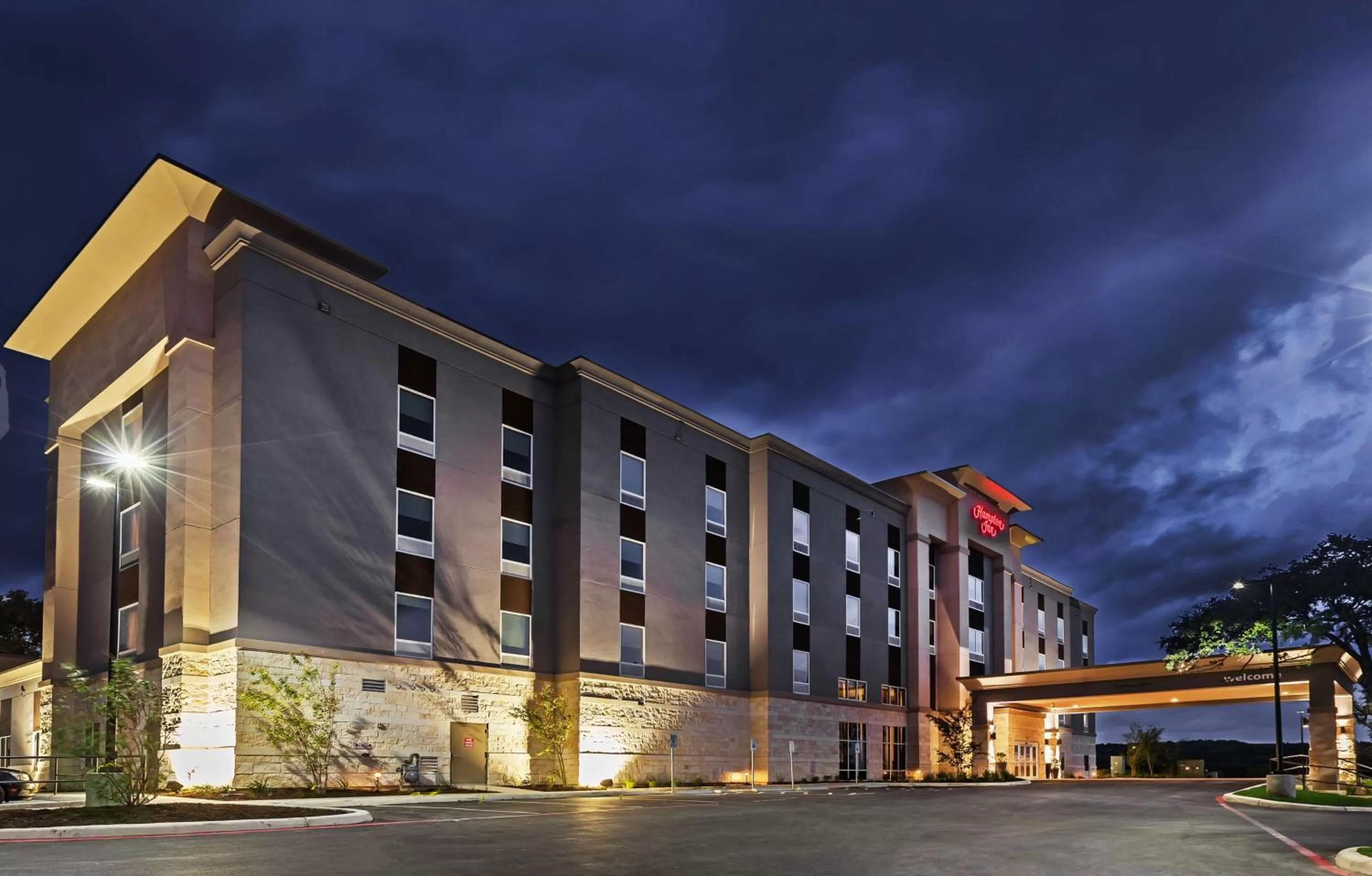 Property building in Hampton Inn By Hilton Bulverde Texas Hill Country