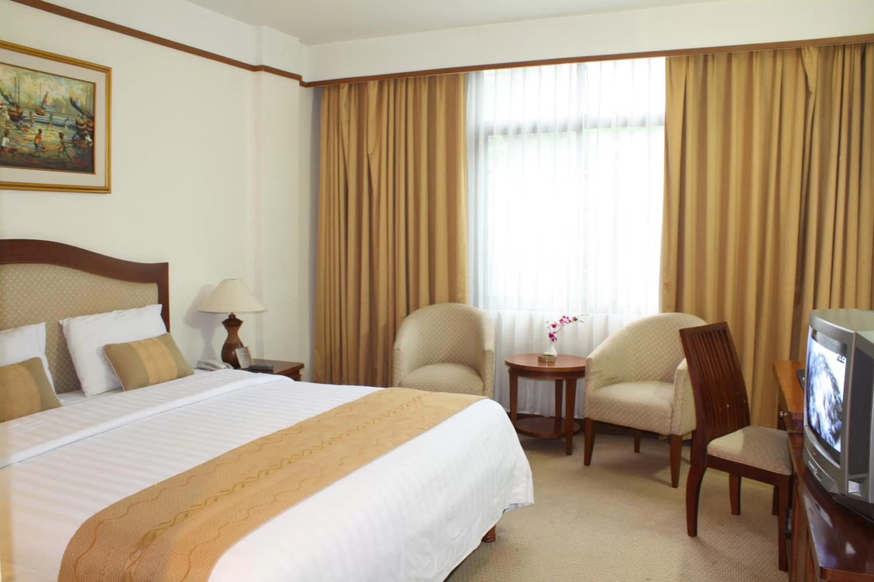 Bedroom in Grand Pasundan Convention Hotel