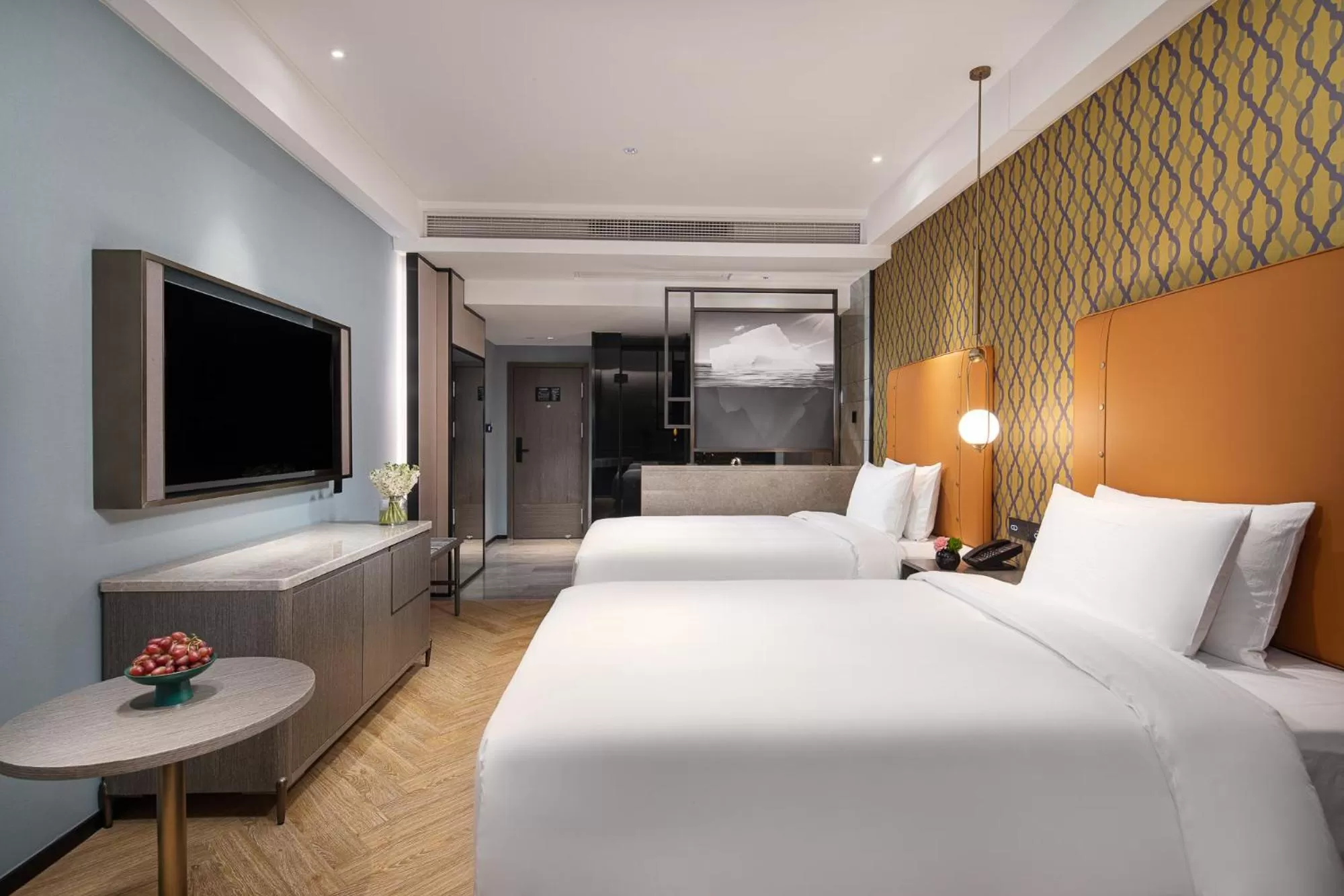 Photo of the whole room, Bed in Kasion Pugis Hotel