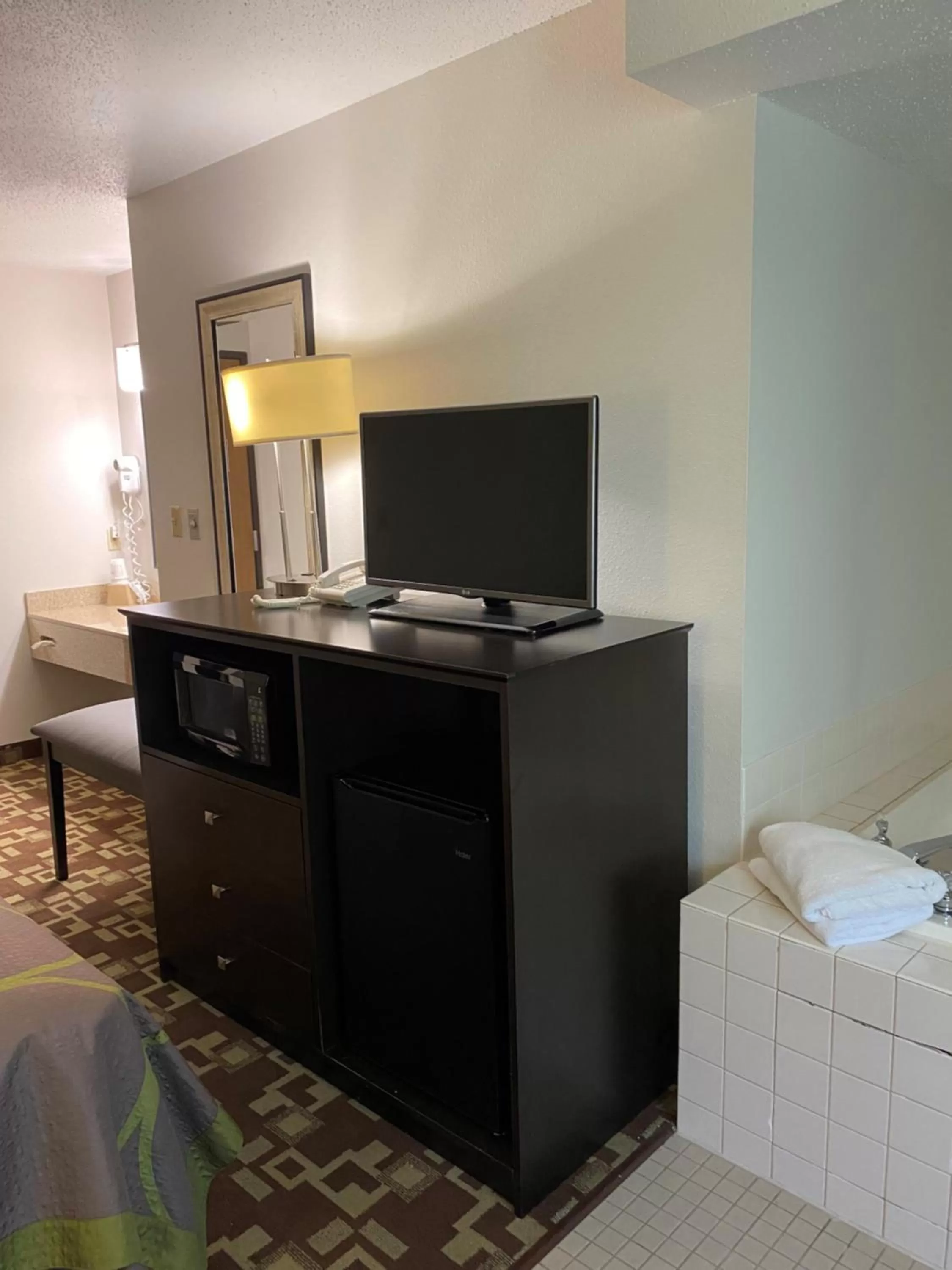 Bed in Super 8 by Wyndham Independence IA