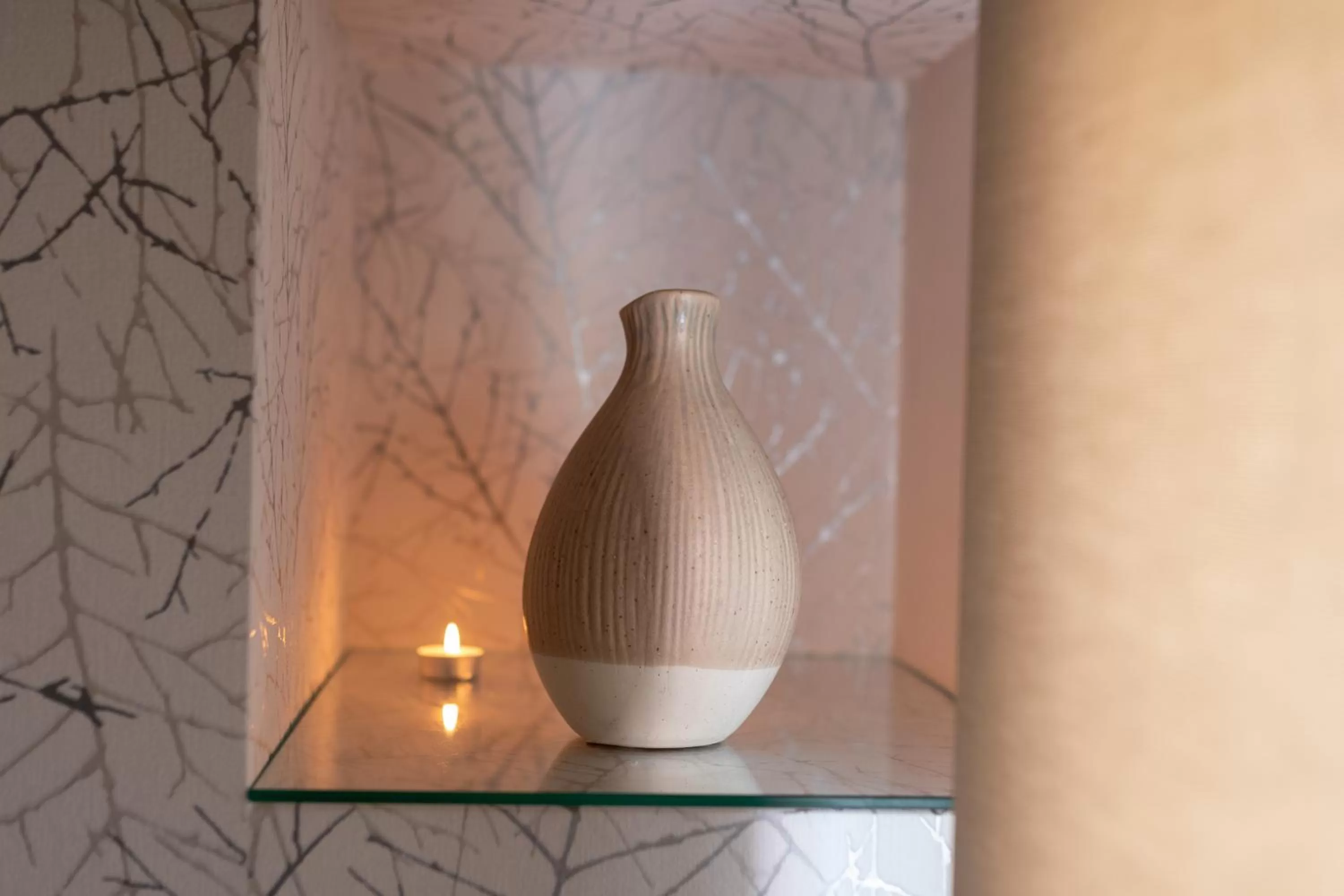 Decorative detail in 12 Keys Athens Apartments